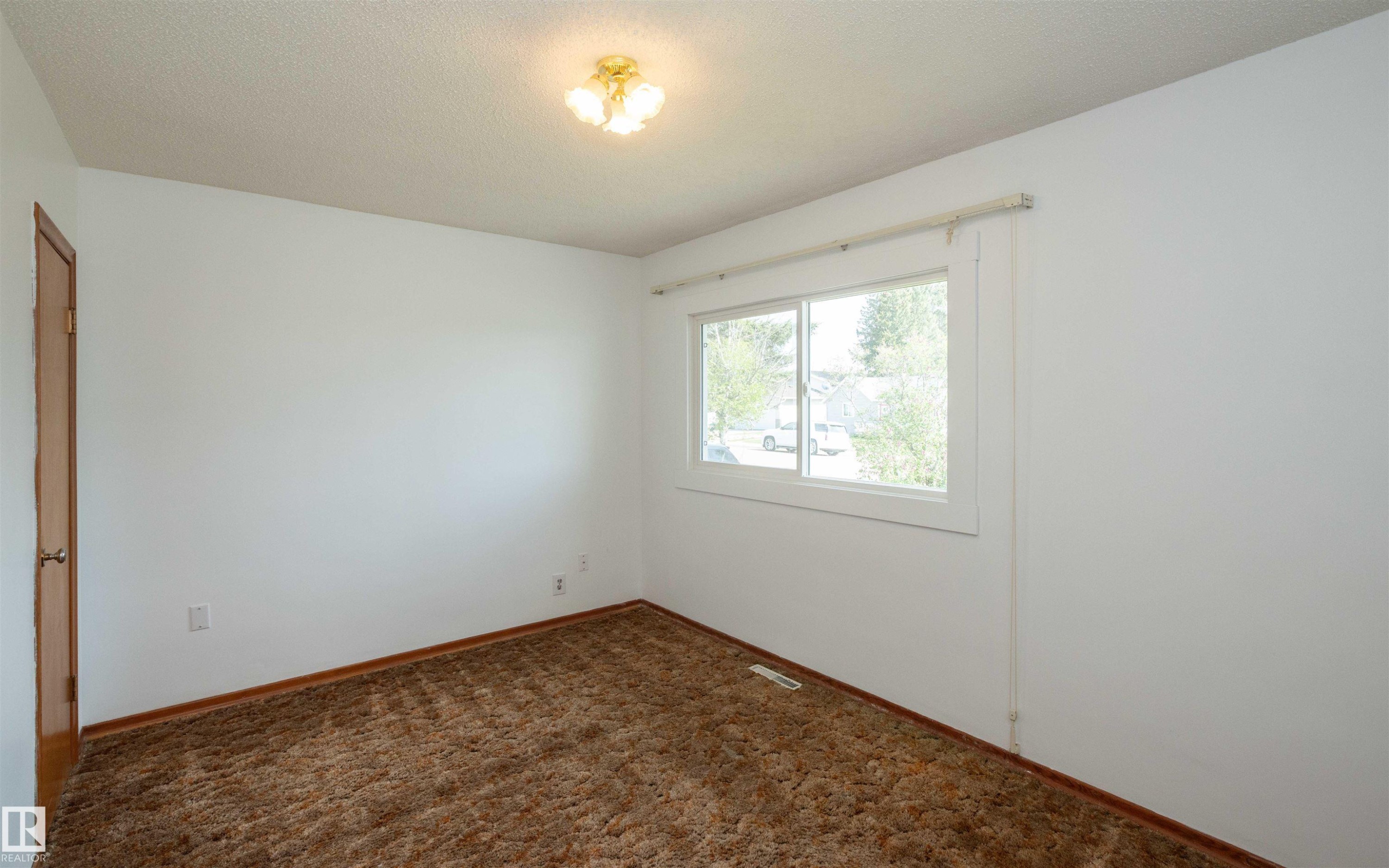 












4414 54 Avenue

,
Barrhead,




AB
T7N 1J9

