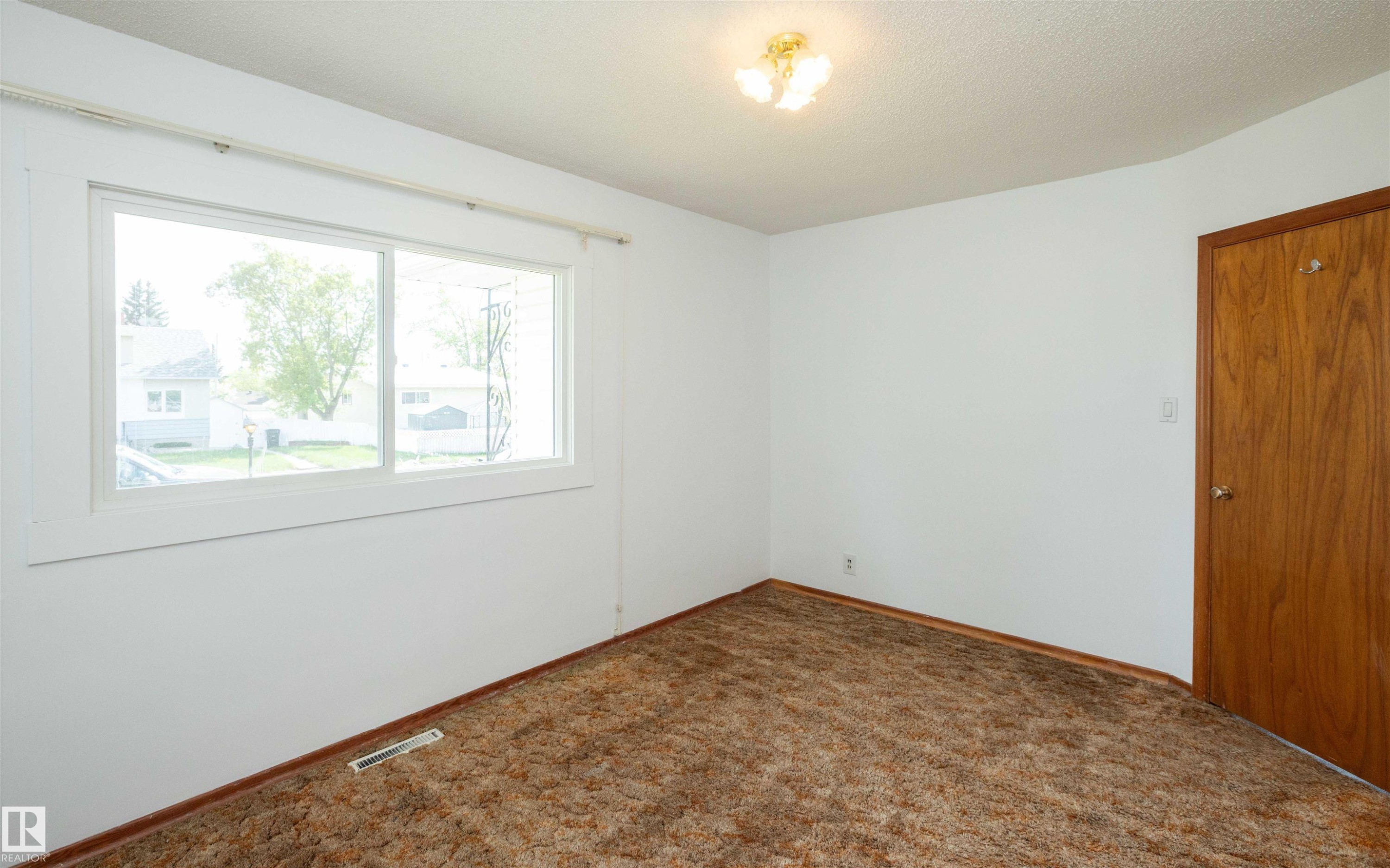 












4414 54 Avenue

,
Barrhead,




AB
T7N 1J9

