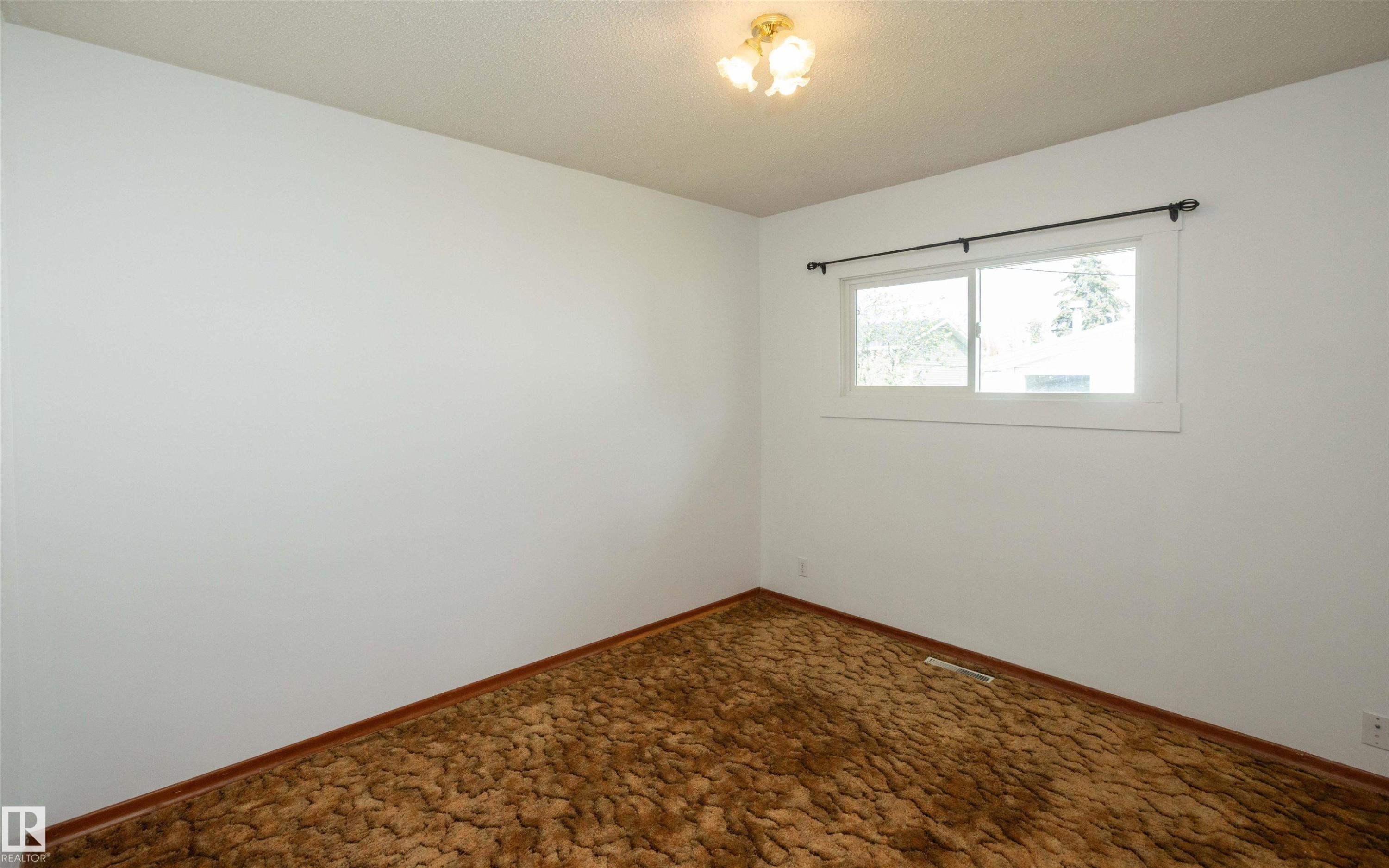 












4414 54 Avenue

,
Barrhead,




AB
T7N 1J9

