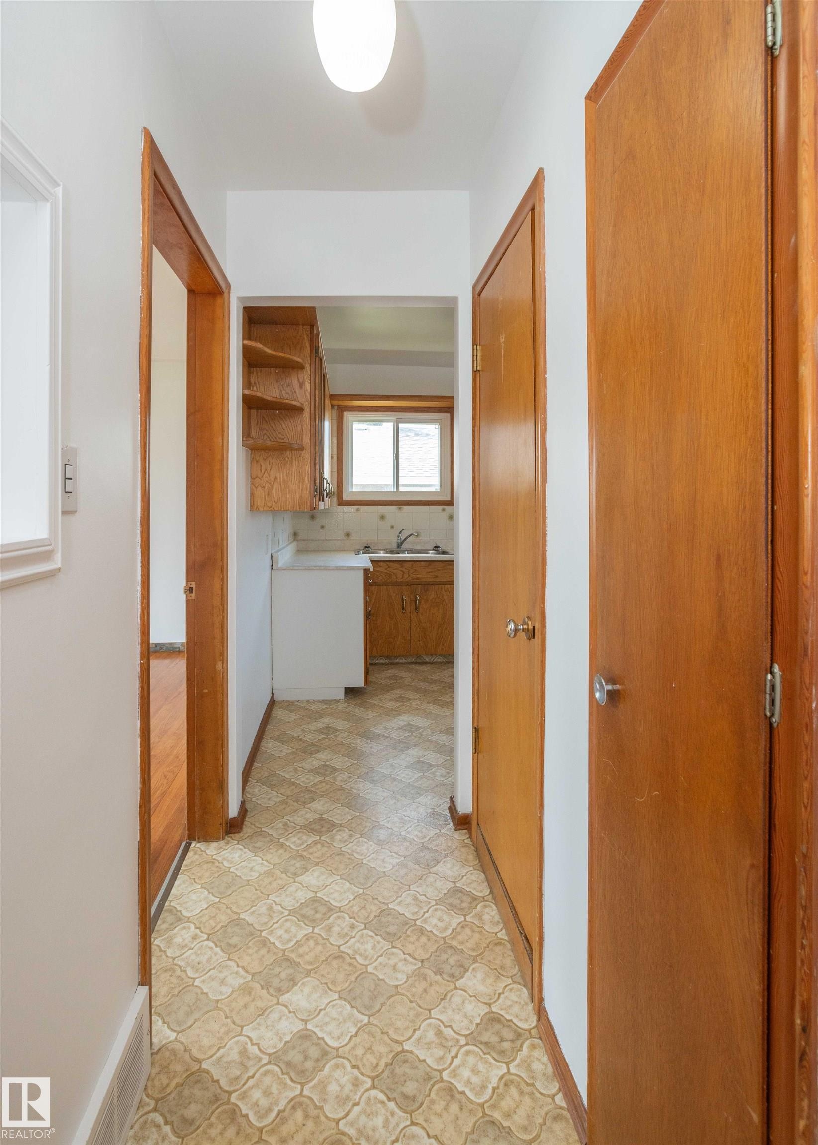 












4414 54 Avenue

,
Barrhead,




AB
T7N 1J9

