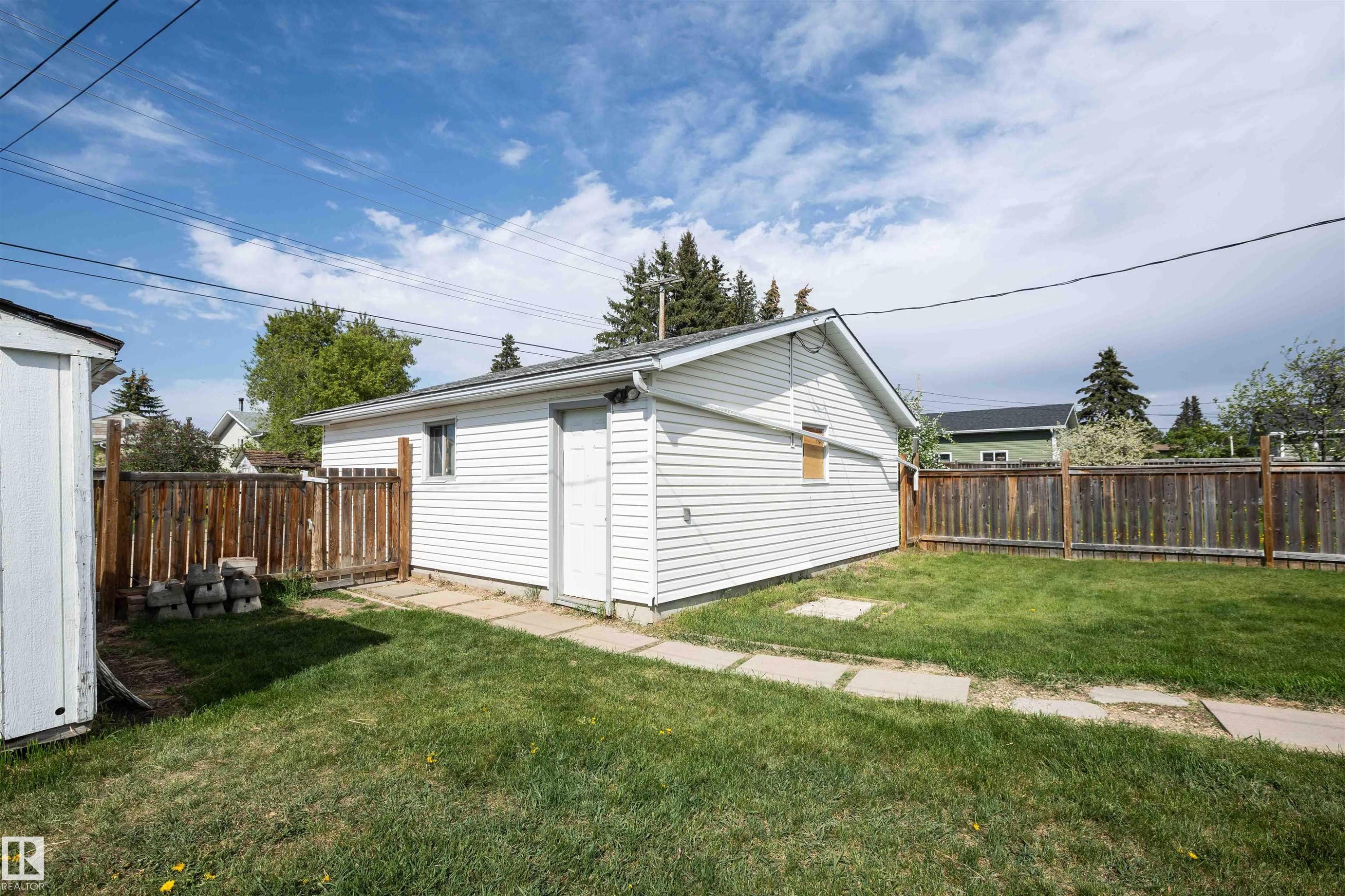 












4414 54 Avenue

,
Barrhead,




AB
T7N 1J9

