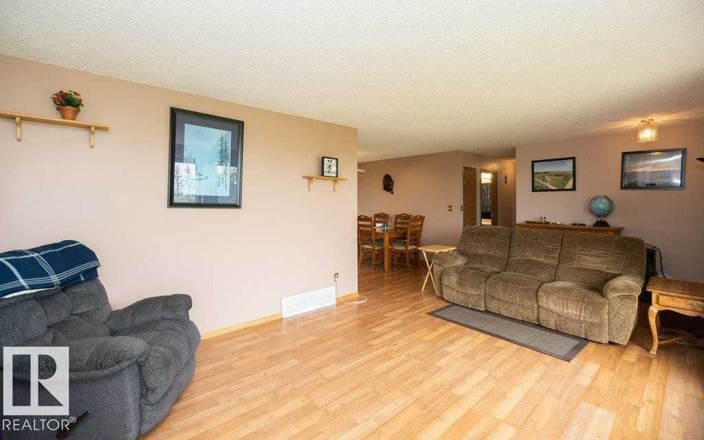 












57532 Rg Rd 270 

,
Rural Westlock County,




AB
T0G 0H0

