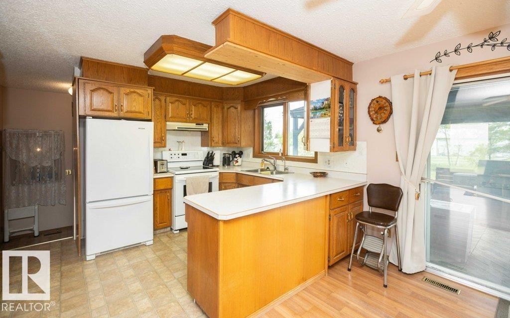 












57532 Rg Rd 270 

,
Rural Westlock County,




AB
T0G 0H0

