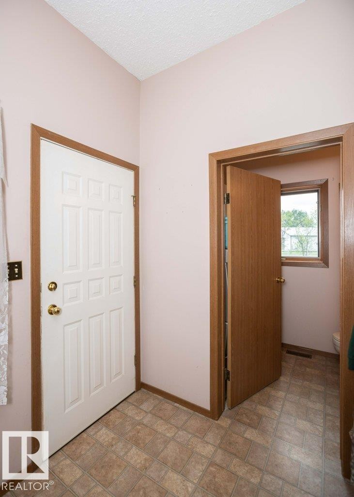 












57532 Rg Rd 270 

,
Rural Westlock County,




AB
T0G 0H0

