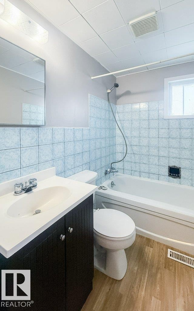 












9836 100 Street 

,
Westlock,




AB
T7P 2R2

