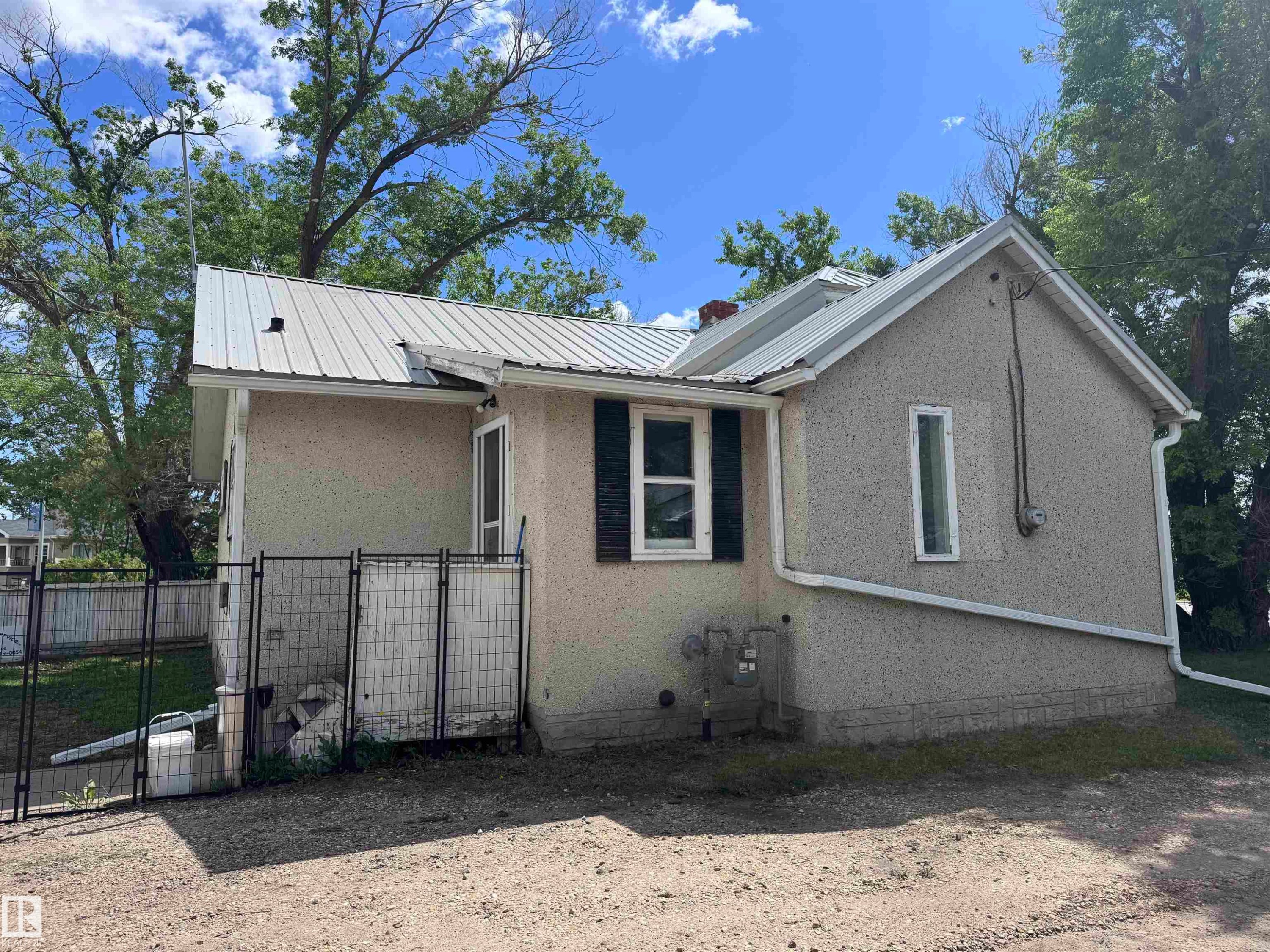 












9836 100 Street 

,
Westlock,




AB
T7P 2R2


