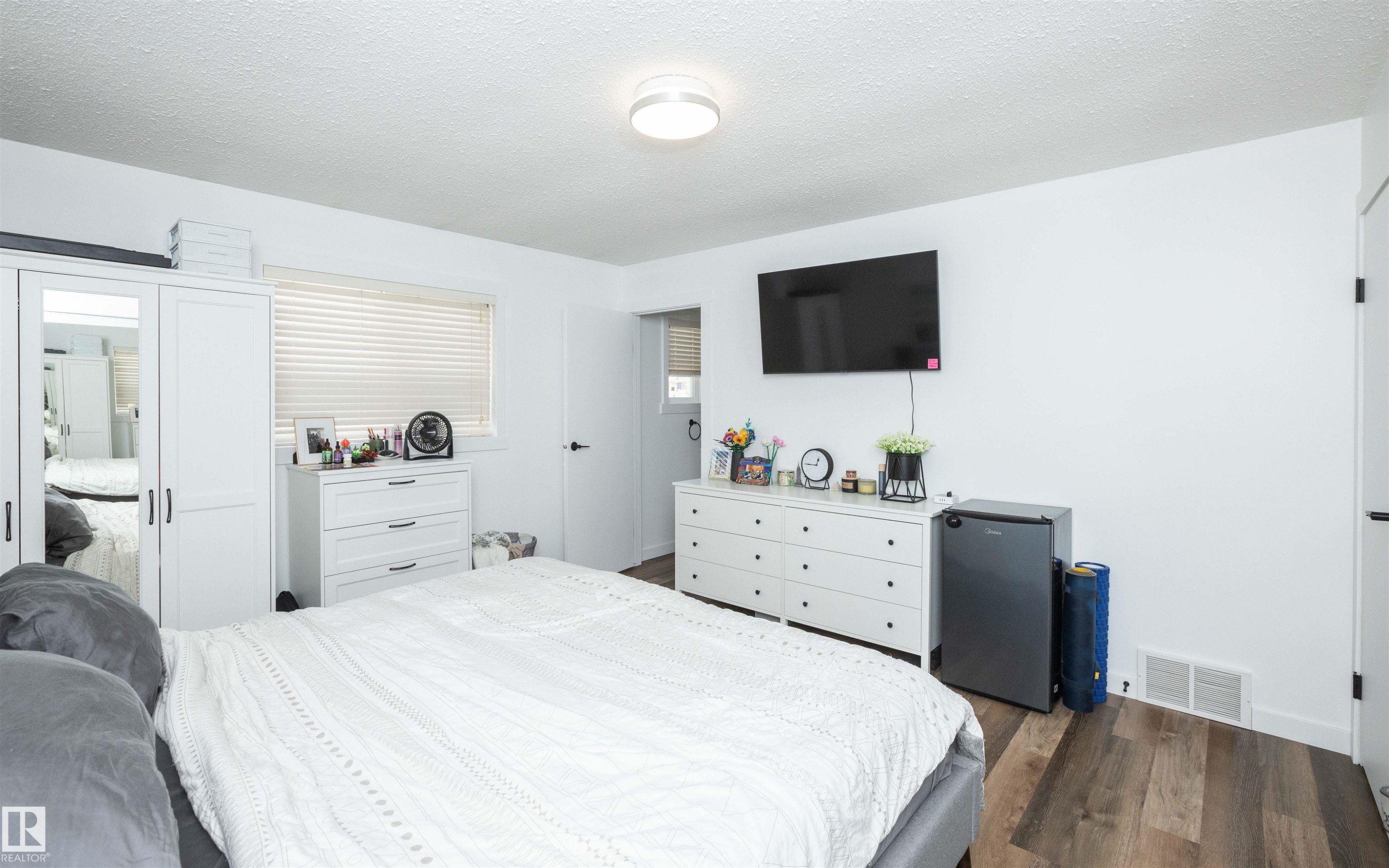 












10232 101 Street 

,
Westlock,




AB
T7P 1X9

