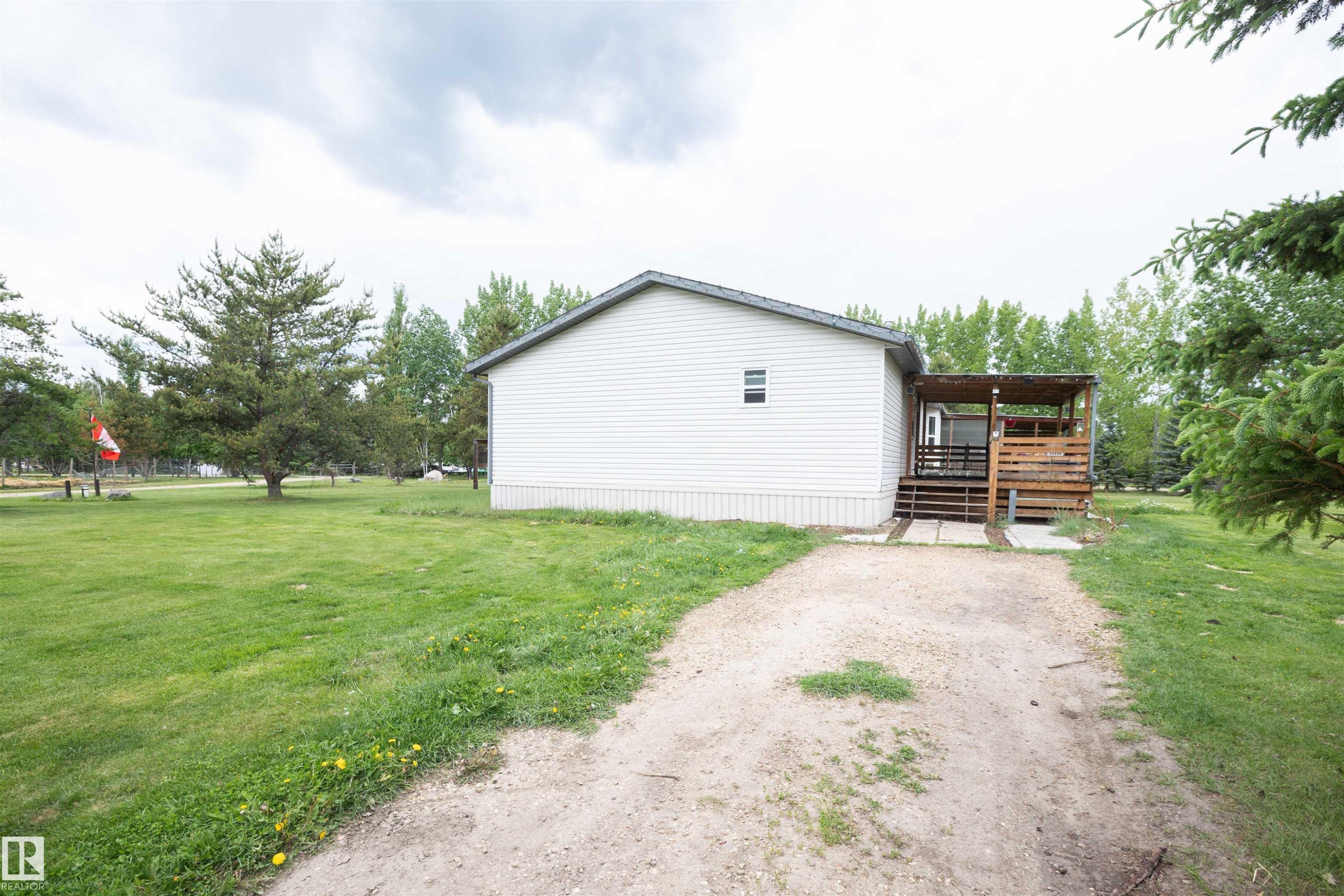 












209 5128 Highway 18 

,
Rural Barrhead County,




AB
T7N 1N3

