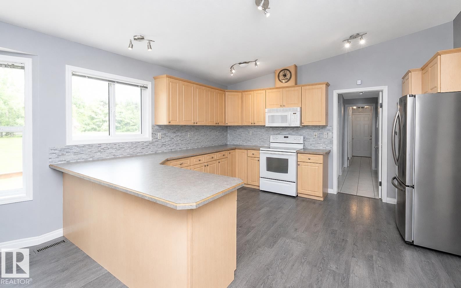 












209 5128 Highway 18 

,
Rural Barrhead County,




AB
T7N 1N3

