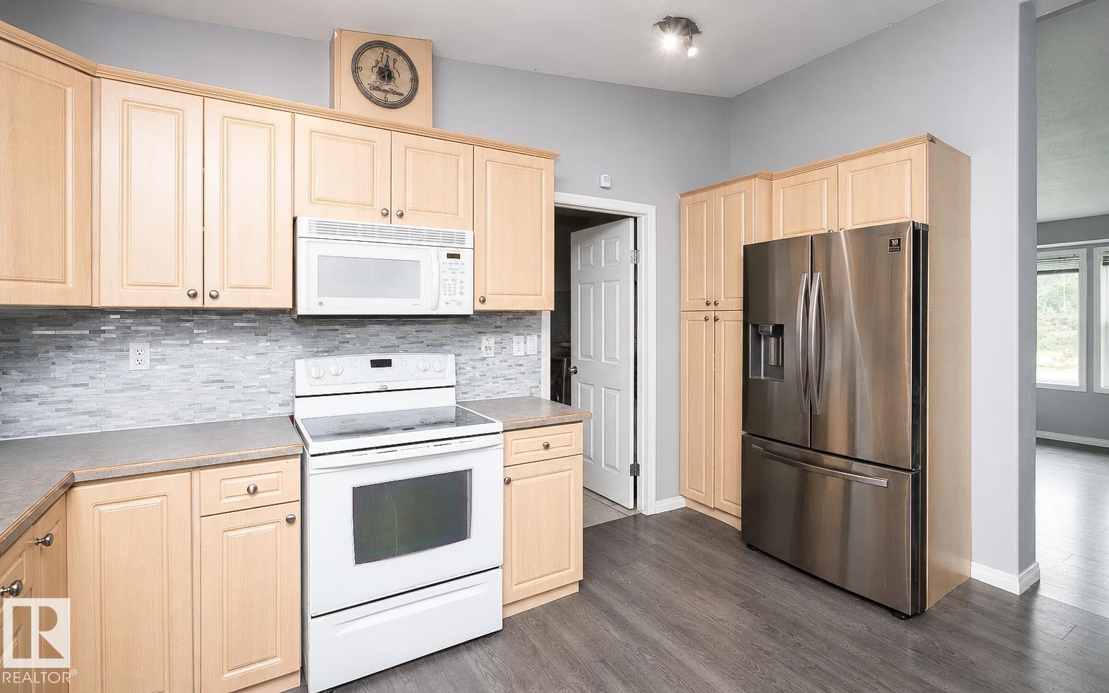 












209 5128 Highway 18 

,
Rural Barrhead County,




AB
T7N 1N3

