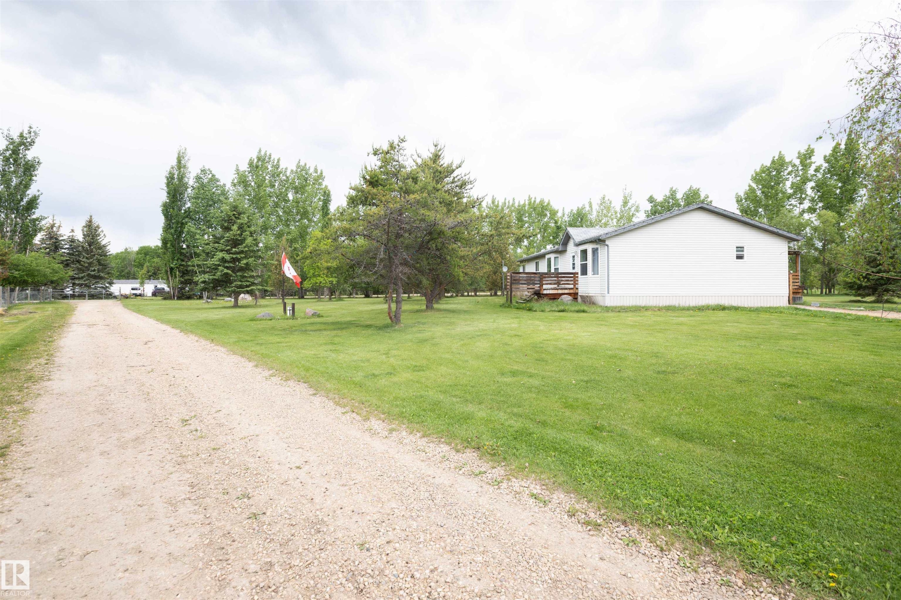 












209 5128 Highway 18 

,
Rural Barrhead County,




AB
T7N 1N3

