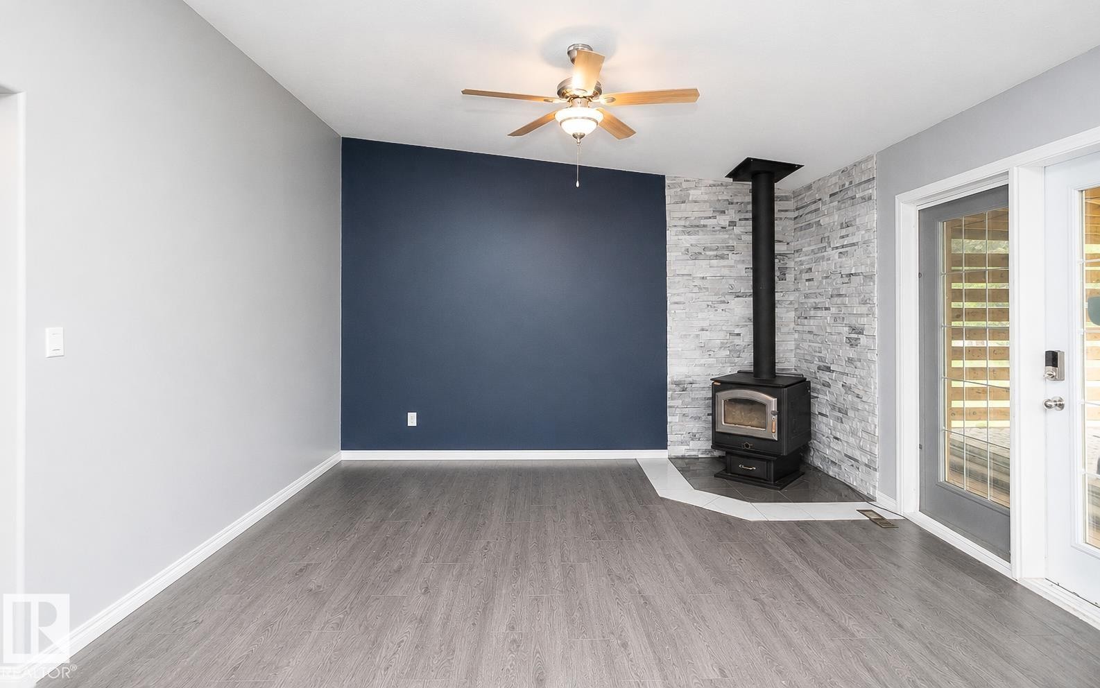 












209 5128 Highway 18 

,
Rural Barrhead County,




AB
T7N 1N3

