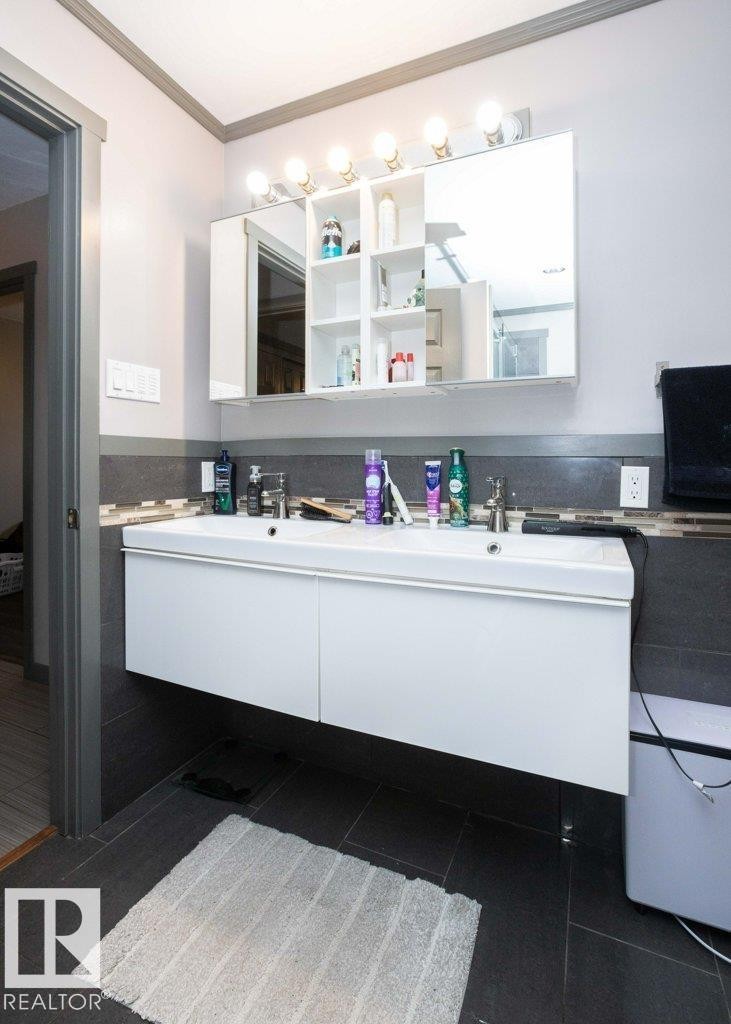












10308 110 Avenue 

,
Westlock,




AB
T7P 1G2

