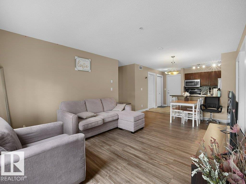 












209 5370 CHAPPELLE Road

,
Edmonton,




AB
T6W 3L5

