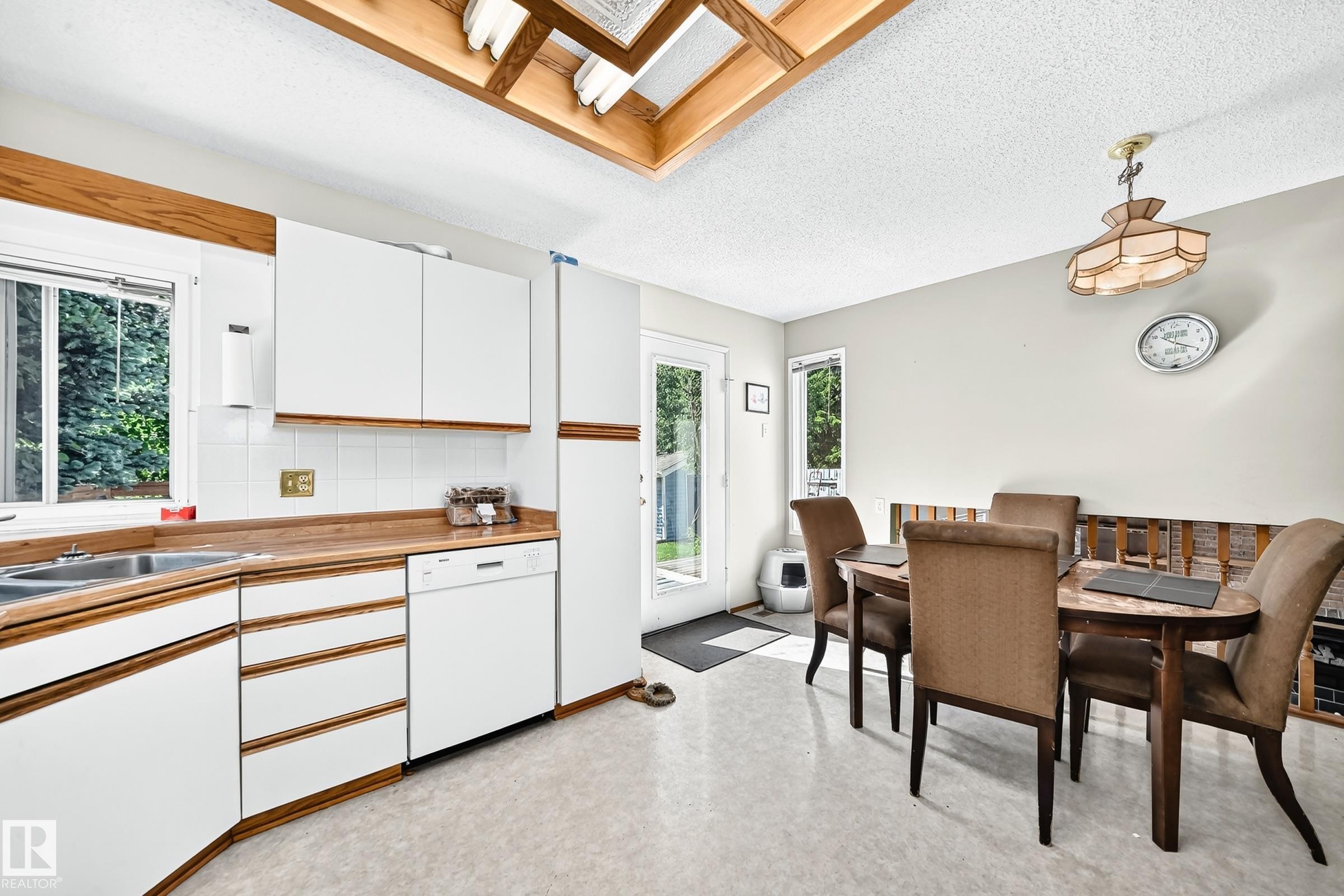 












8011 188 Street NW

,
Edmonton,




AB
T5T 5B1

