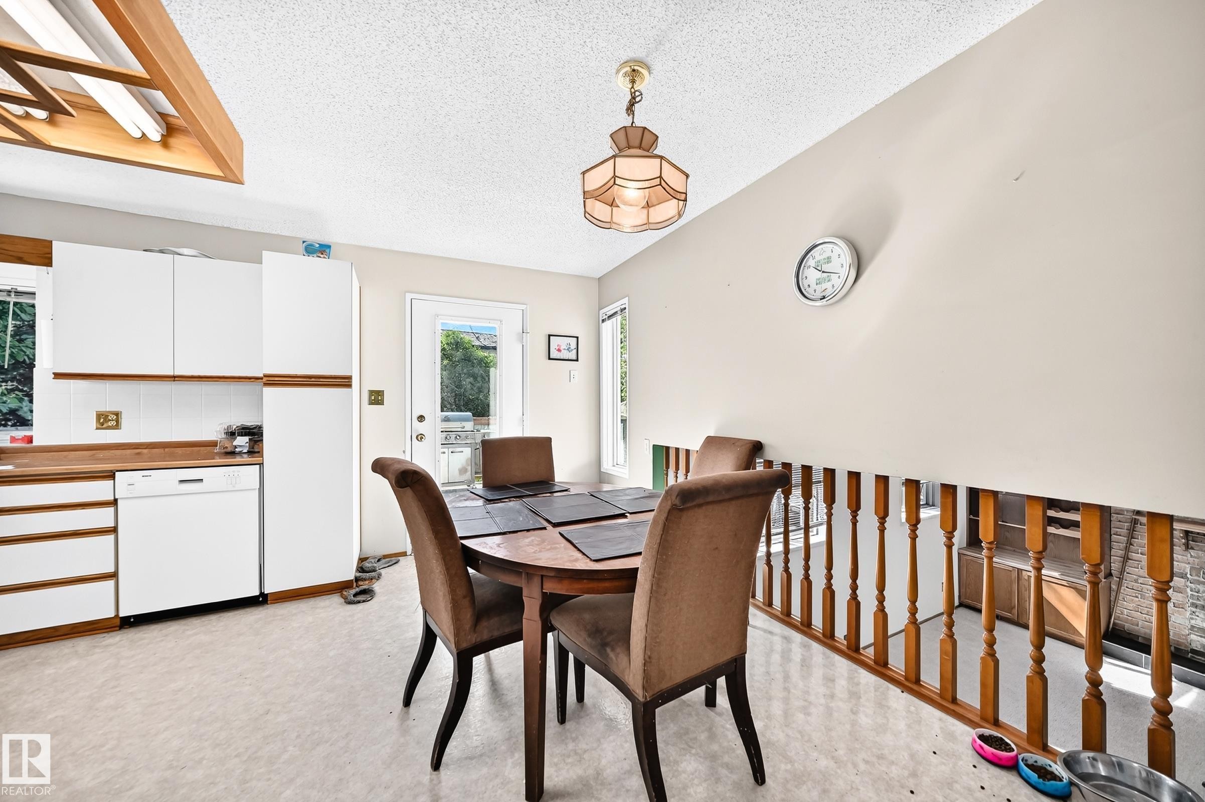 












8011 188 Street NW

,
Edmonton,




AB
T5T 5B1

