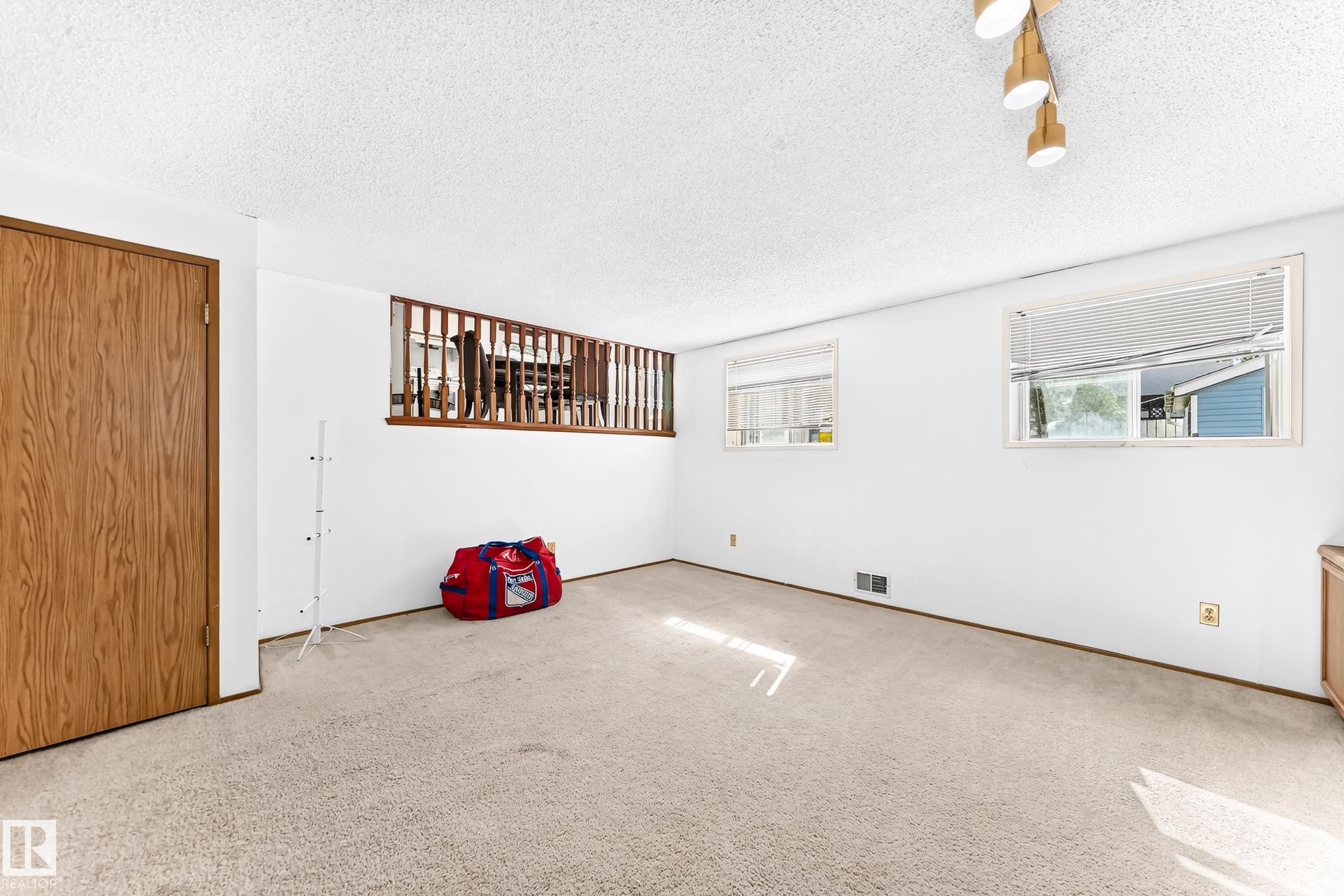 












8011 188 Street NW

,
Edmonton,




AB
T5T 5B1


