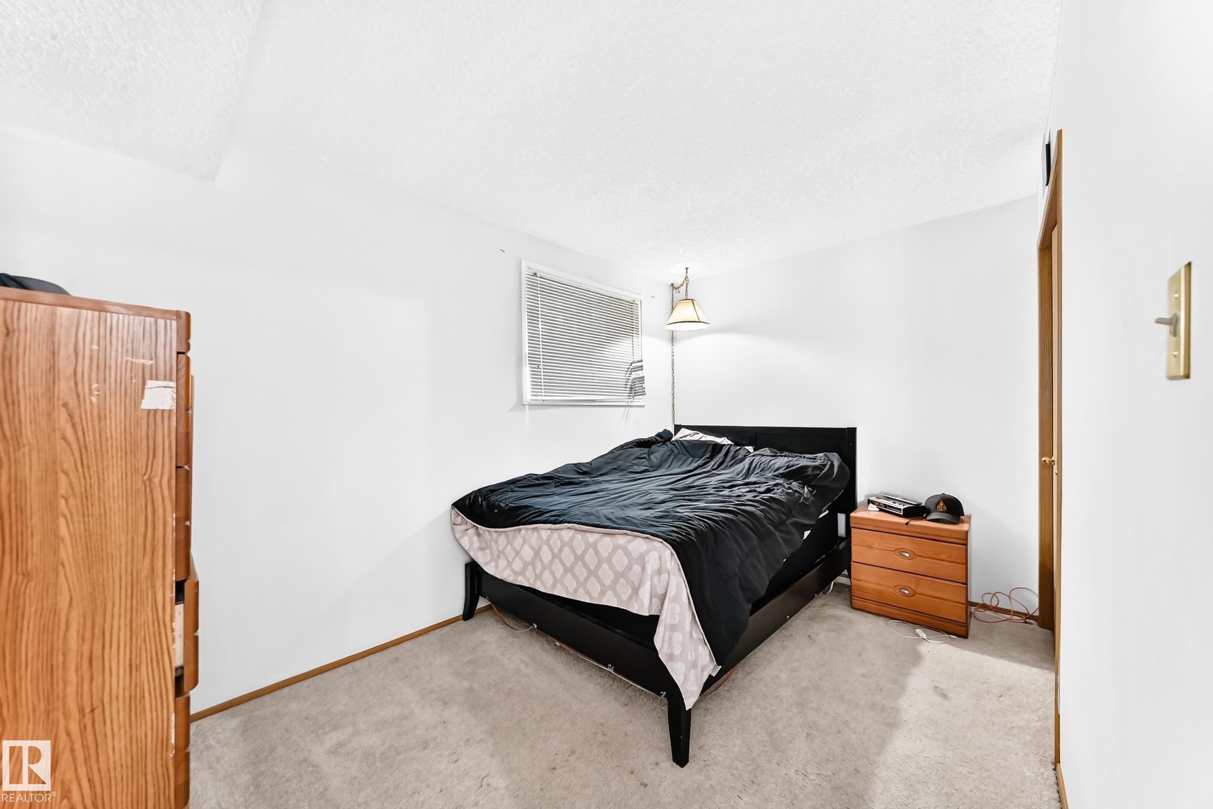 












8011 188 Street NW

,
Edmonton,




AB
T5T 5B1

