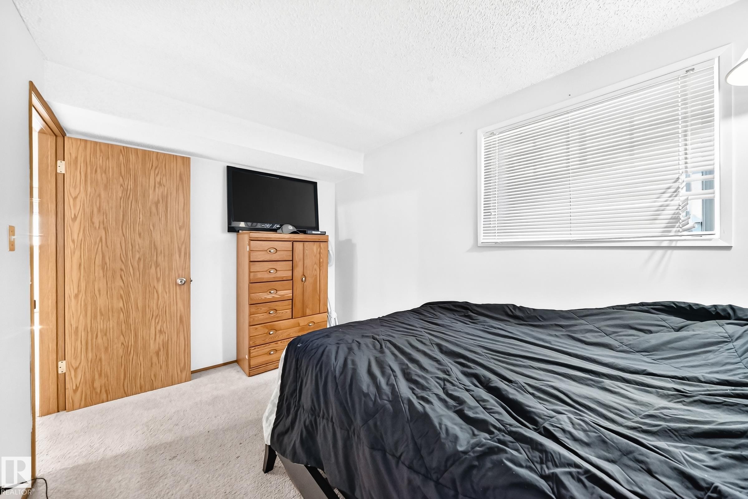 












8011 188 Street NW

,
Edmonton,




AB
T5T 5B1

