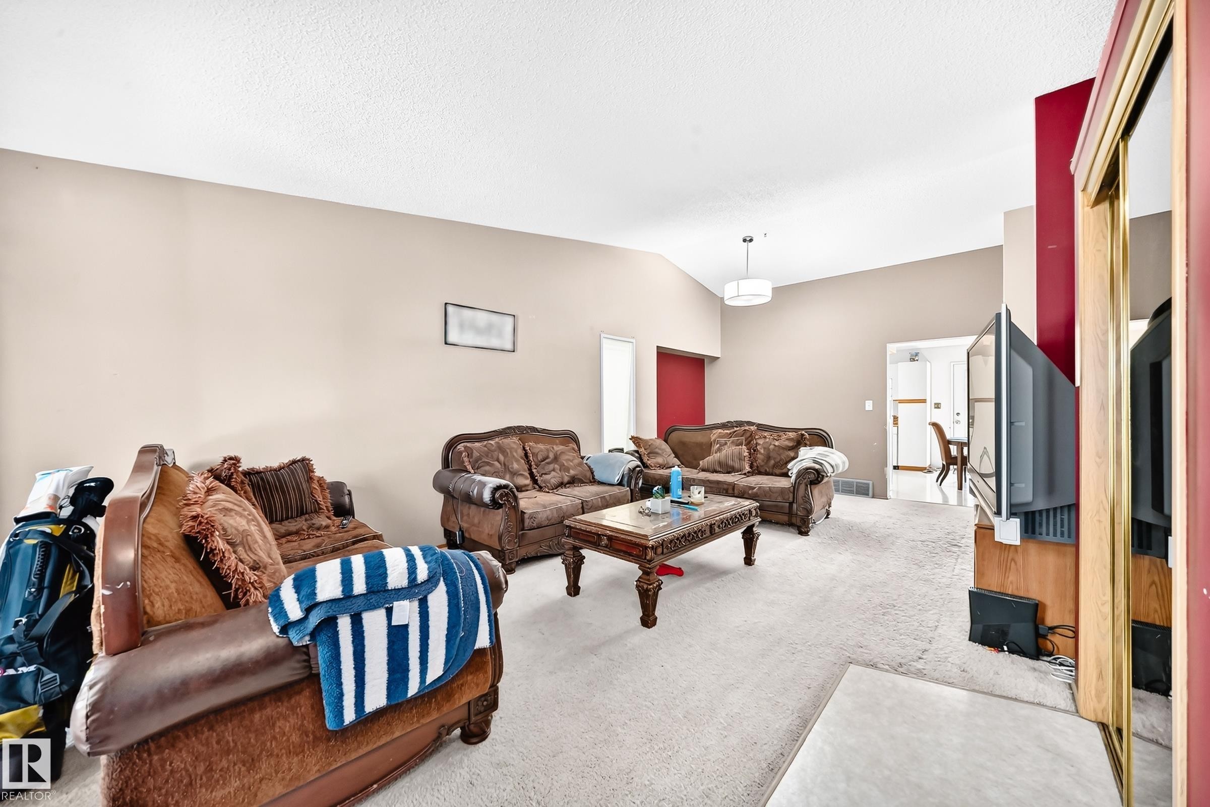 












8011 188 Street NW

,
Edmonton,




AB
T5T 5B1

