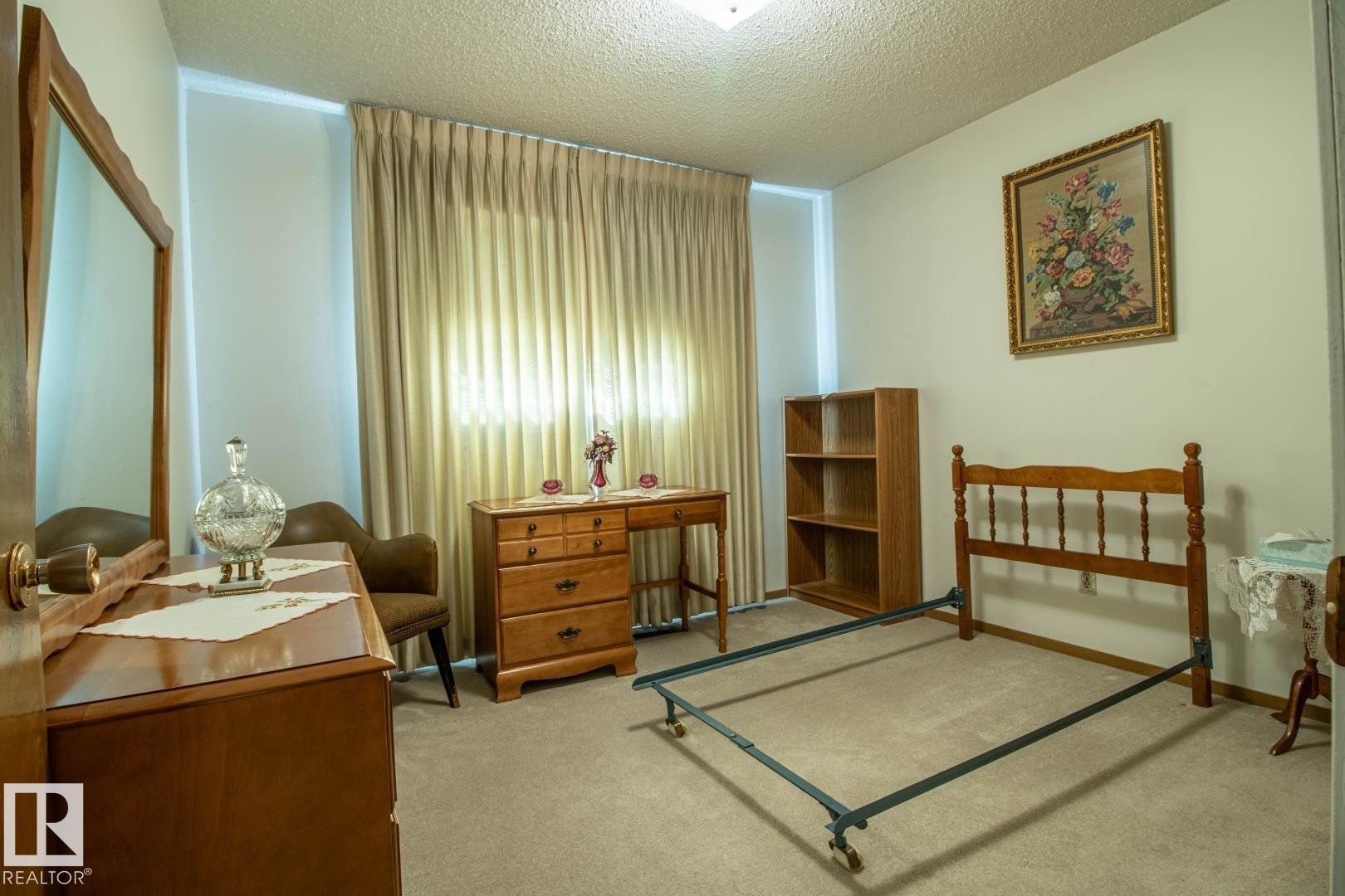 












14107 58 Street NW

,
Edmonton,




AB
T5A 1N3

