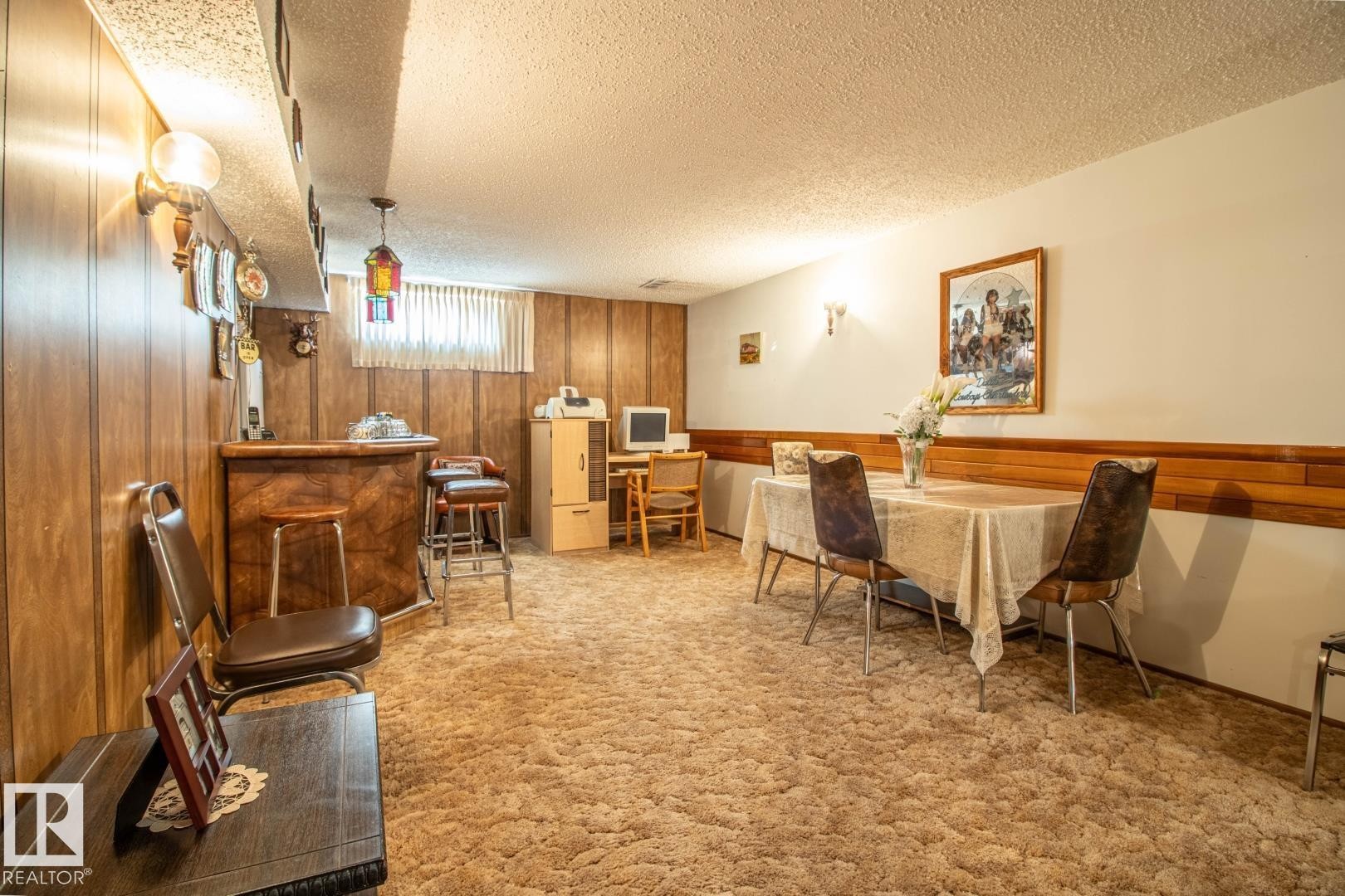 












14107 58 Street NW

,
Edmonton,




AB
T5A 1N3

