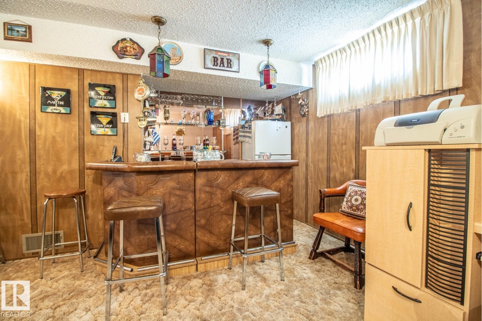












14107 58 Street NW

,
Edmonton,




AB
T5A 1N3

