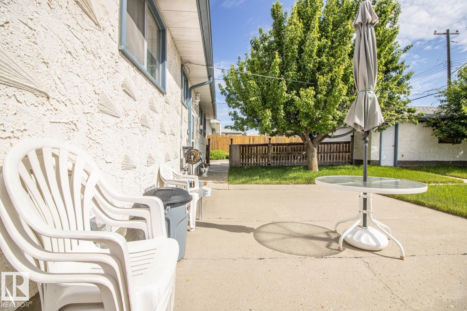 












14107 58 Street NW

,
Edmonton,




AB
T5A 1N3

