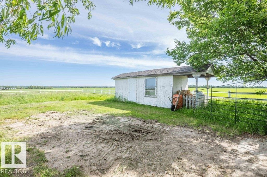 












26530 Twp Rd 590 

,
Rural Westlock County,




AB
T0G 1W0

