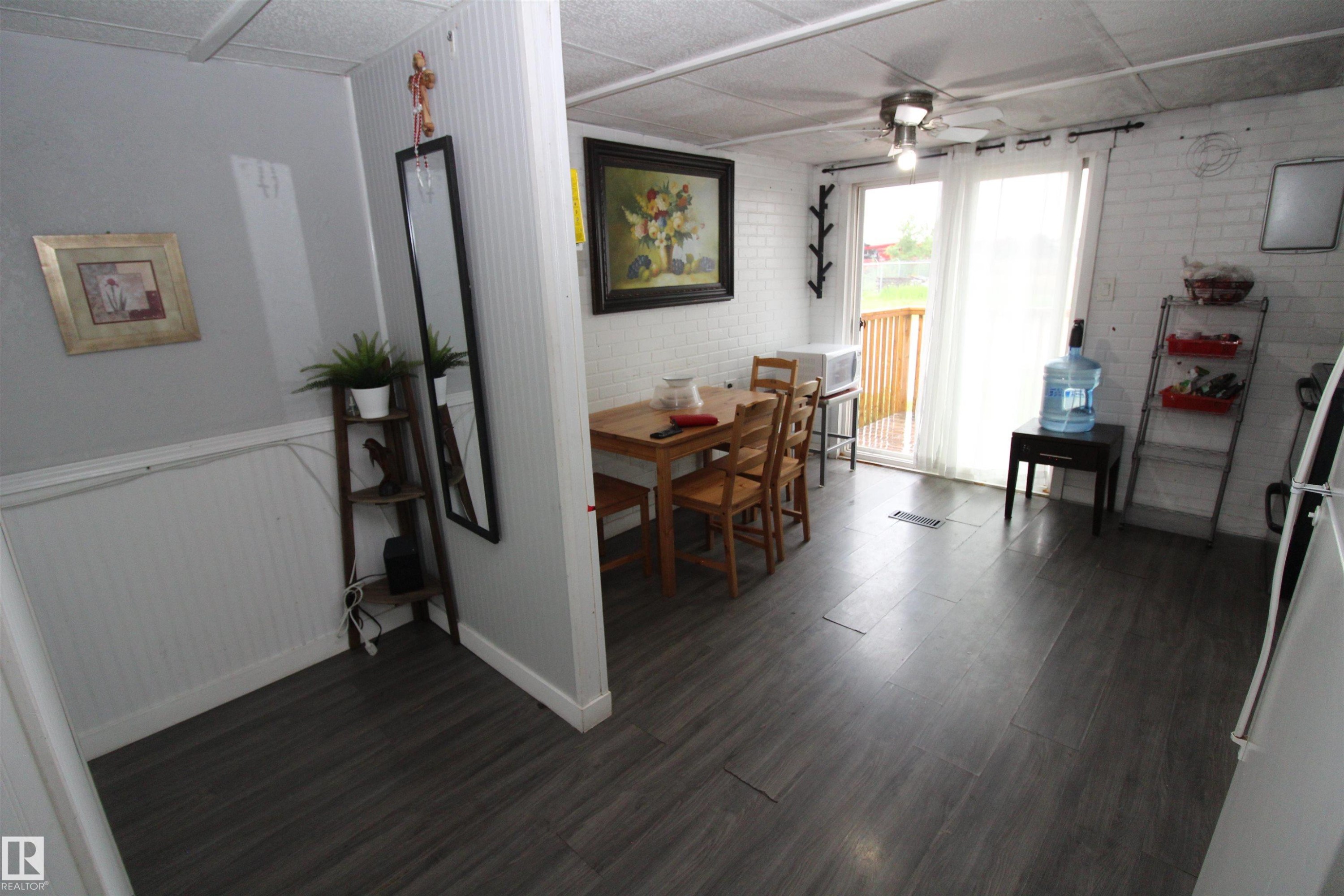 












12, 10808 101 Street 

,
Westlock,




AB
T7P 1H4


