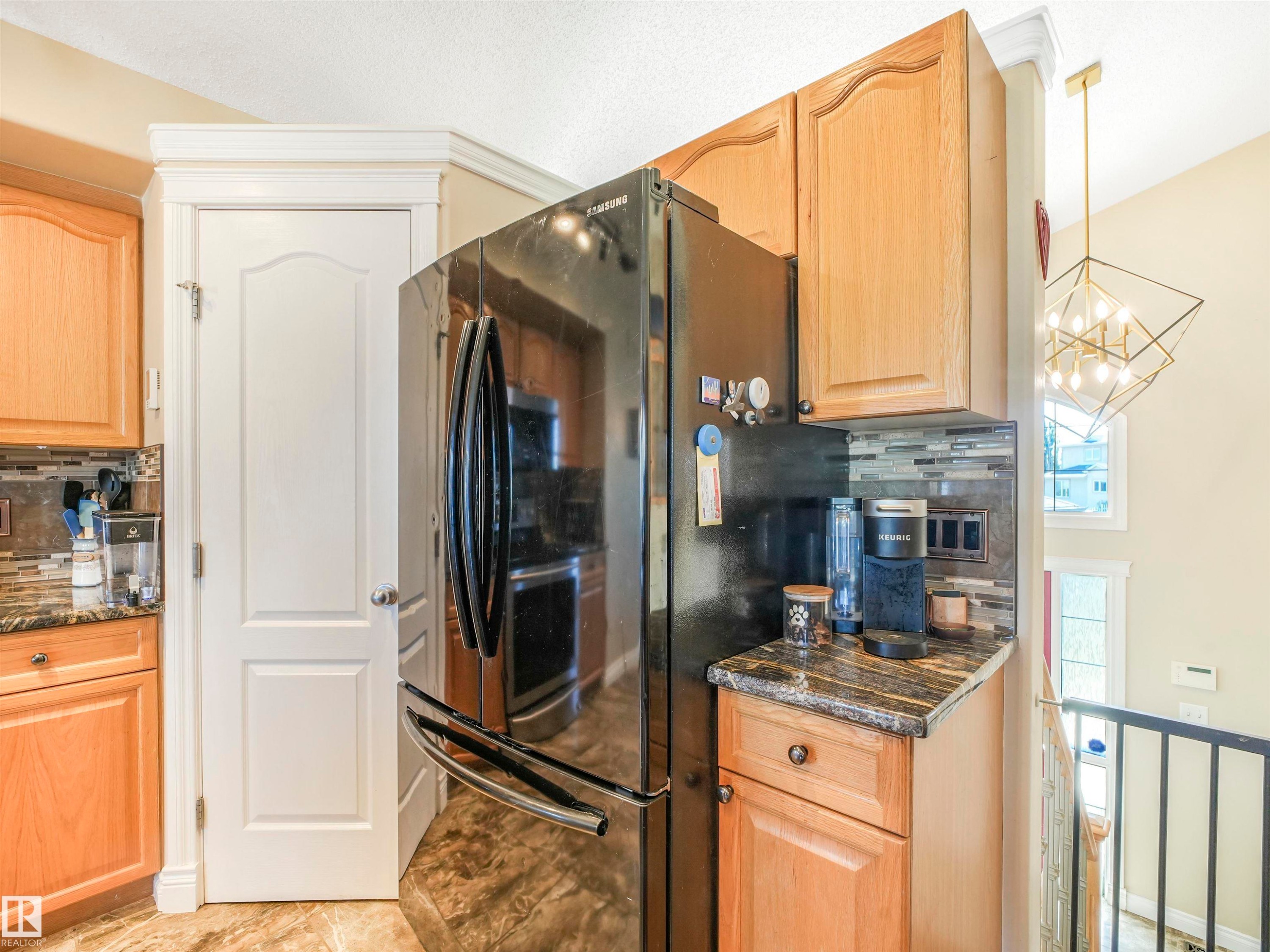 












4832 157 Avenue NW

,
Edmonton,




AB
T5Y 0B7

