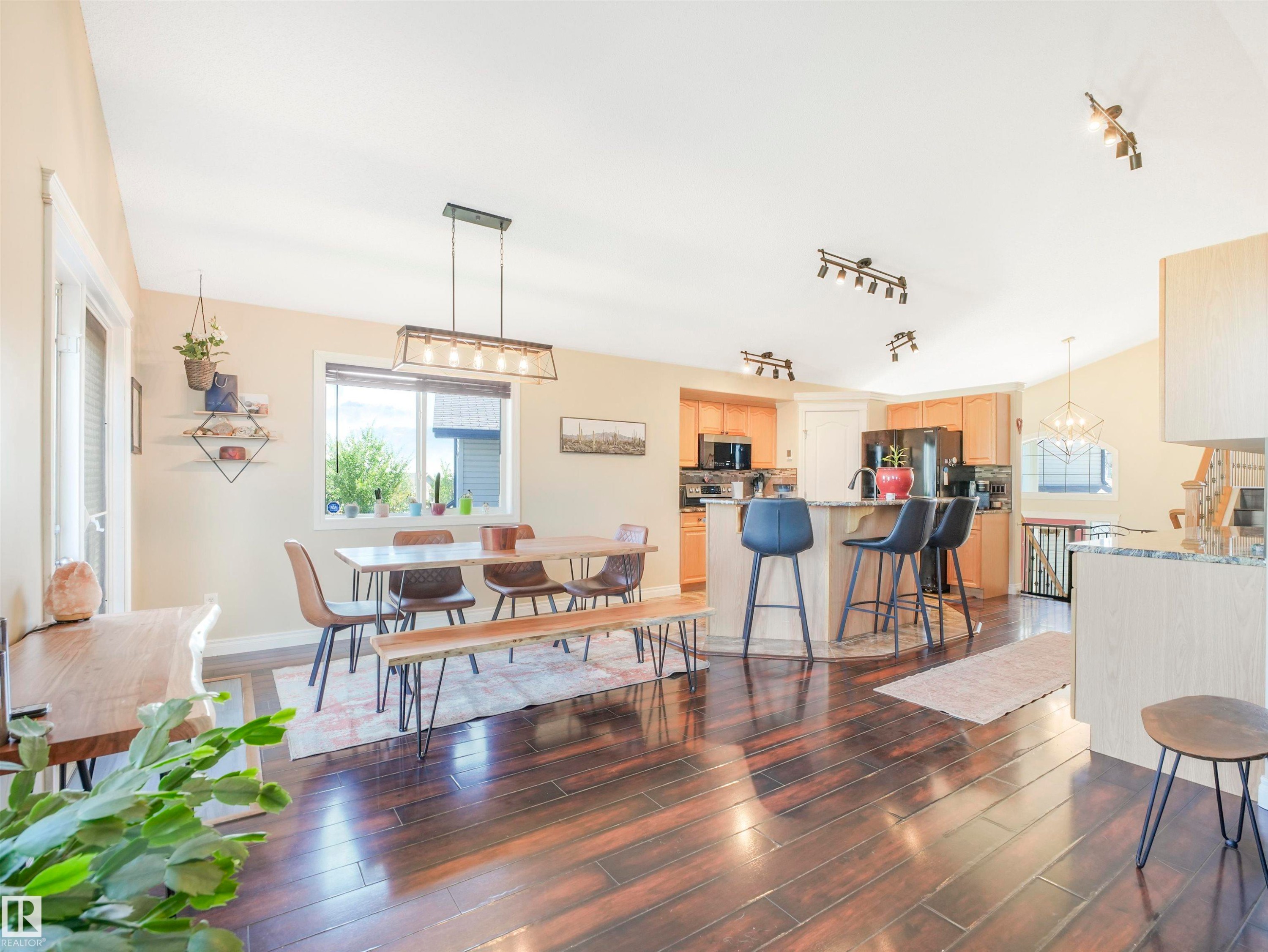 












4832 157 Avenue NW

,
Edmonton,




AB
T5Y 0B7

