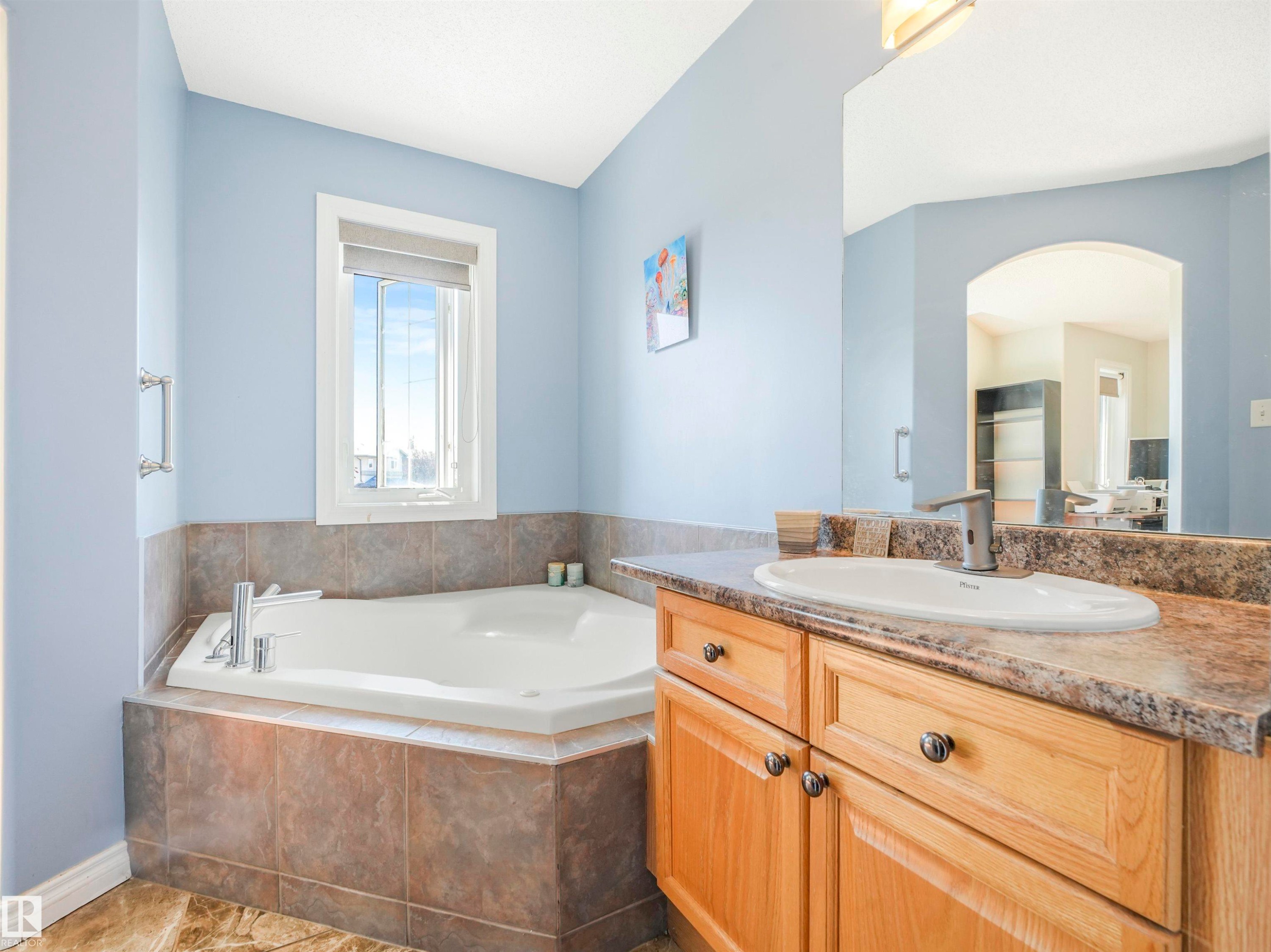 












4832 157 Avenue NW

,
Edmonton,




AB
T5Y 0B7

