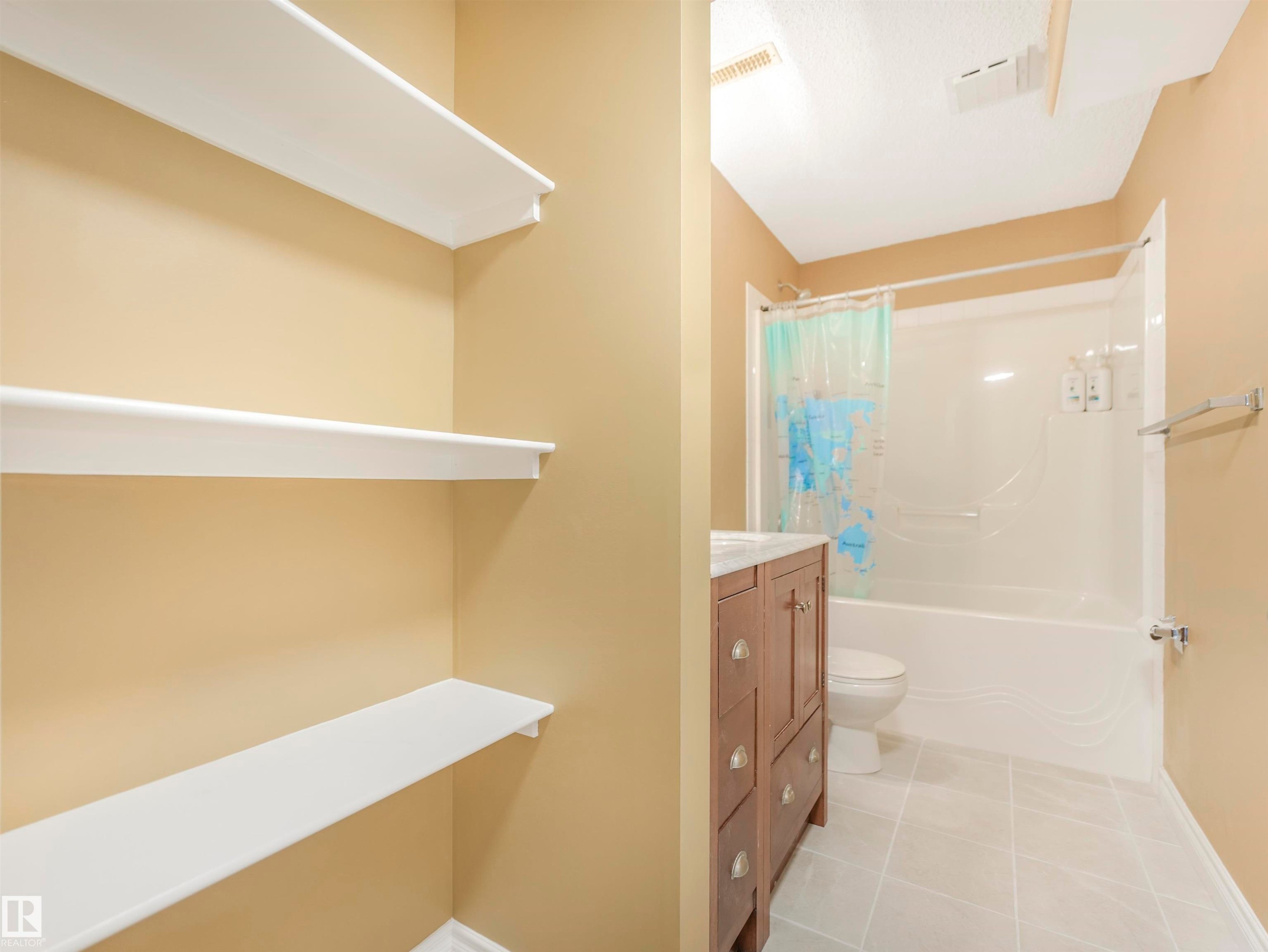












4832 157 Avenue NW

,
Edmonton,




AB
T5Y 0B7

