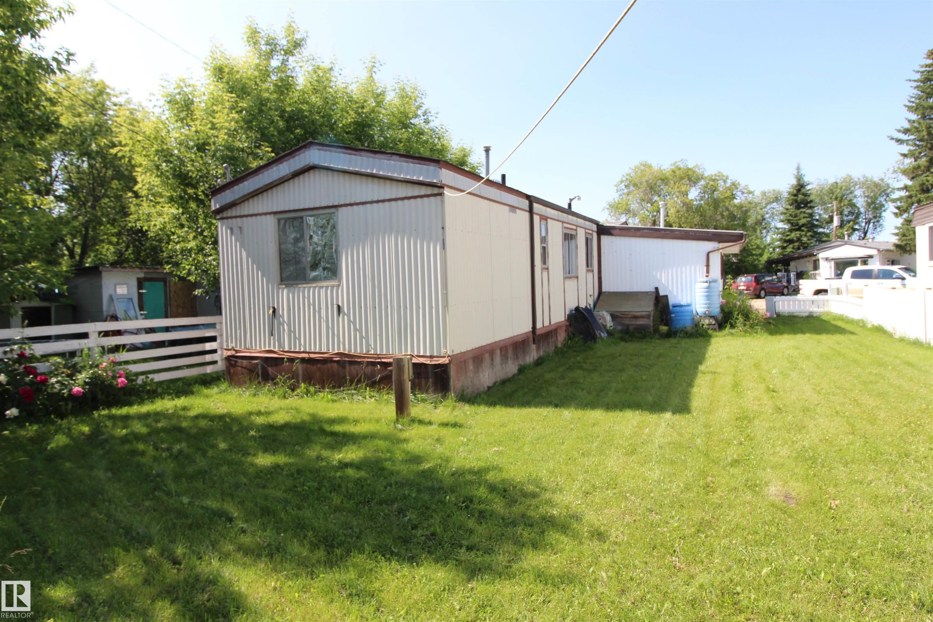 












#10 9501 104 Ave

,
Westlock,




AB
T7P 1M7

