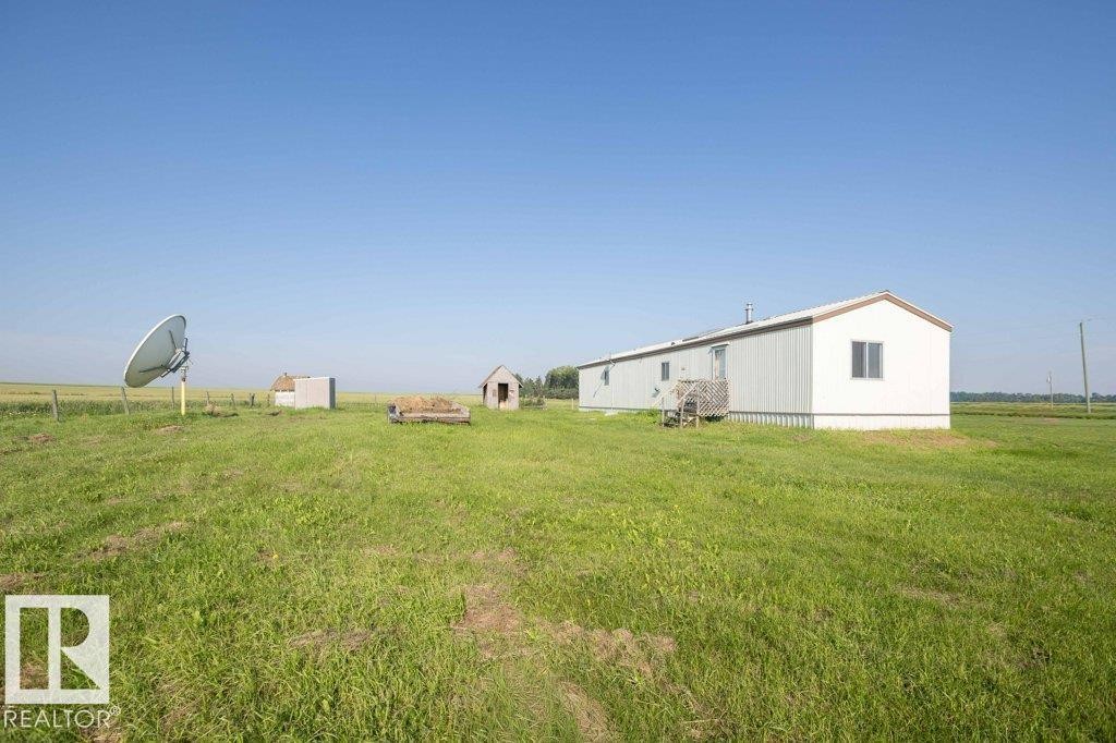 












26417 Twp Rd 582 

,
Rural Westlock County,




AB
T0G 1W0

