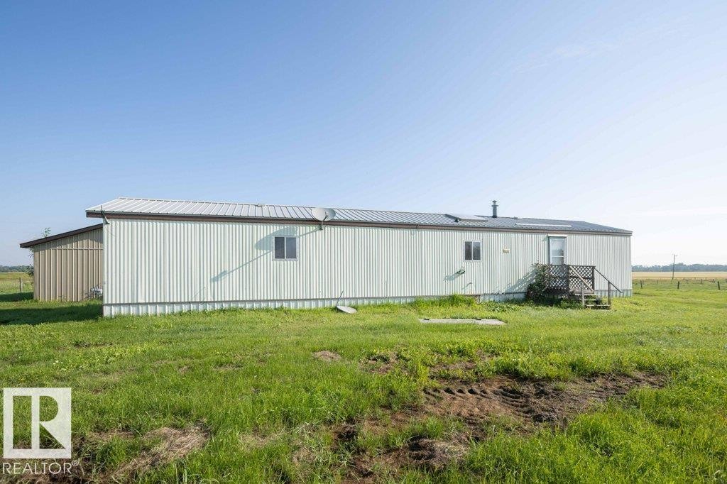 












26417 Twp Rd 582 

,
Rural Westlock County,




AB
T0G 1W0

