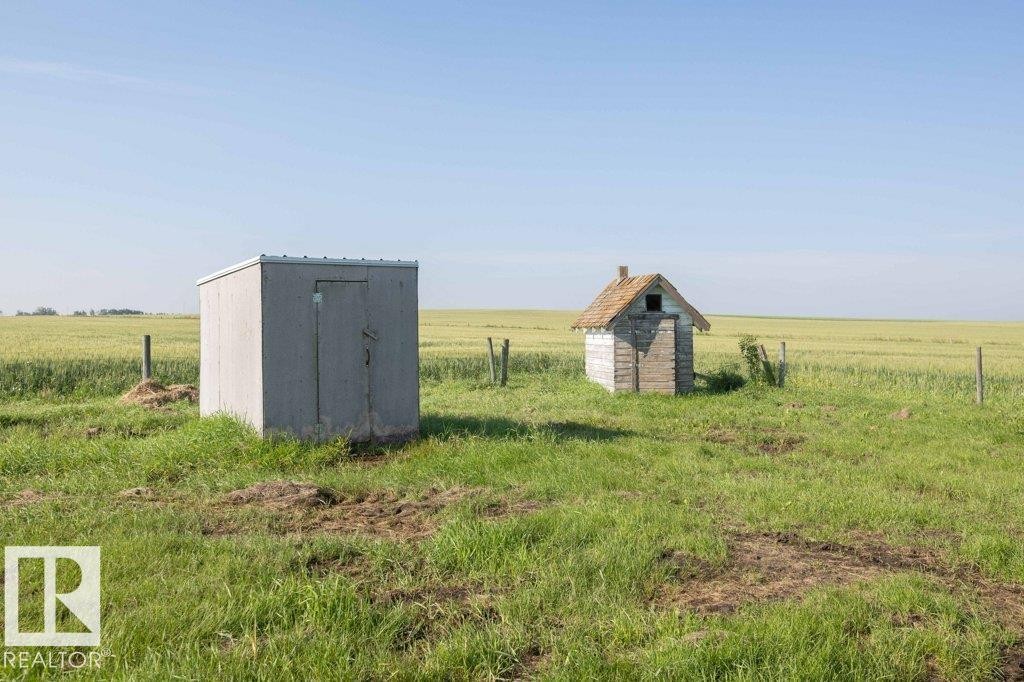 












26417 Twp Rd 582 

,
Rural Westlock County,




AB
T0G 1W0

