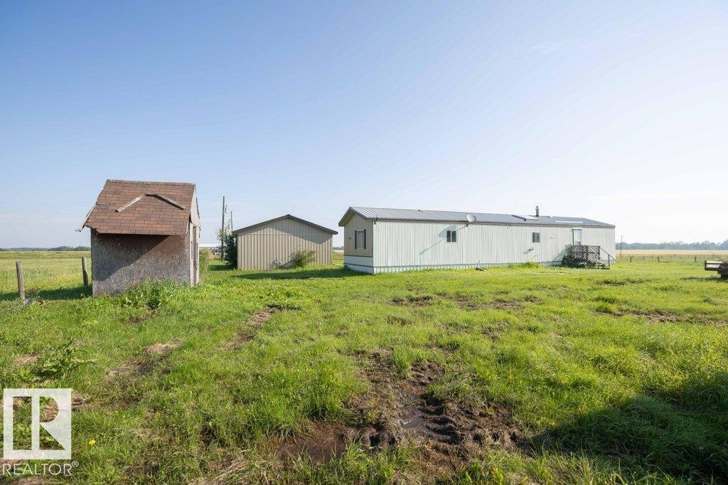 












26417 Twp Rd 582 

,
Rural Westlock County,




AB
T0G 1W0

