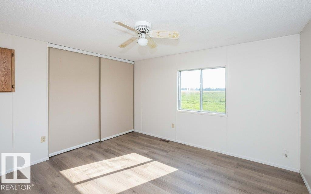 












26417 Twp Rd 582 

,
Rural Westlock County,




AB
T0G 1W0

