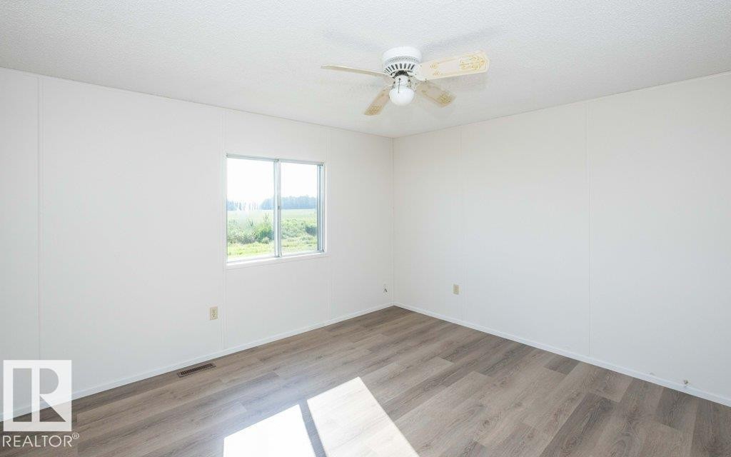 












26417 Twp Rd 582 

,
Rural Westlock County,




AB
T0G 1W0

