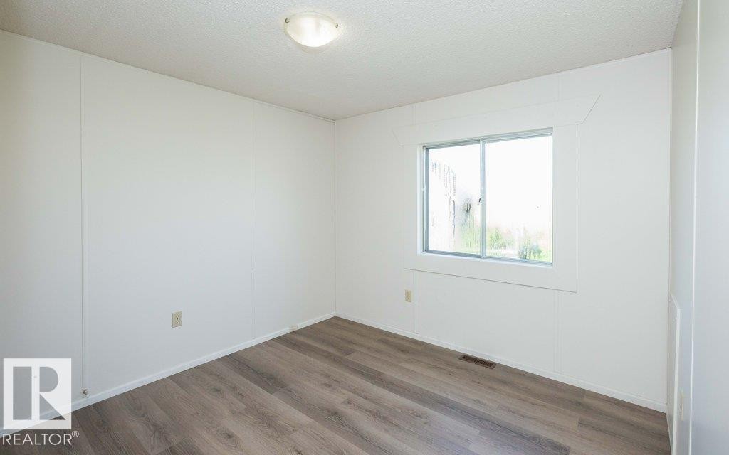 












26417 Twp Rd 582 

,
Rural Westlock County,




AB
T0G 1W0

