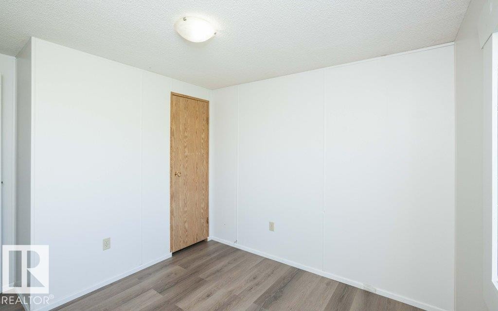 












26417 Twp Rd 582 

,
Rural Westlock County,




AB
T0G 1W0

