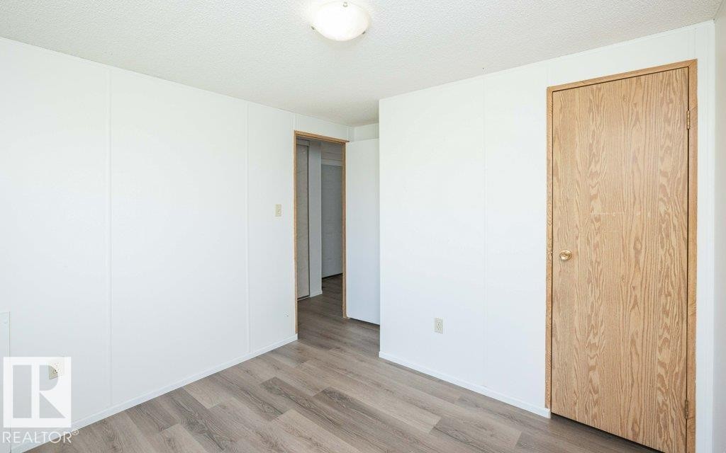 












26417 Twp Rd 582 

,
Rural Westlock County,




AB
T0G 1W0

