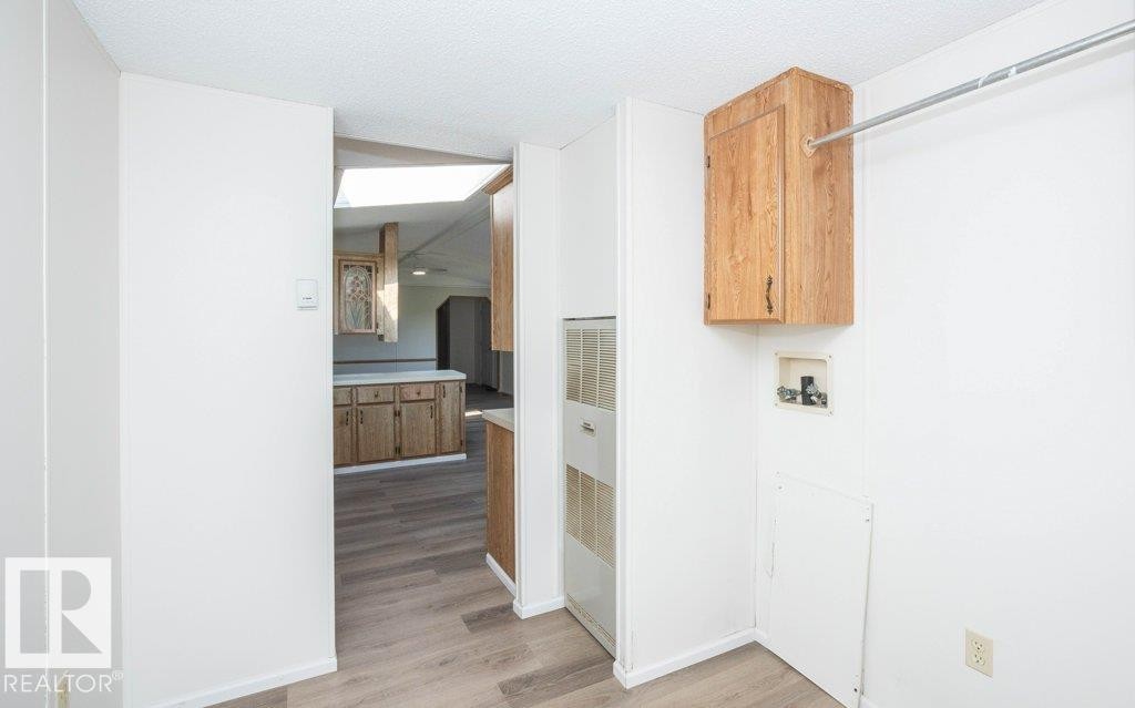 












26417 Twp Rd 582 

,
Rural Westlock County,




AB
T0G 1W0

