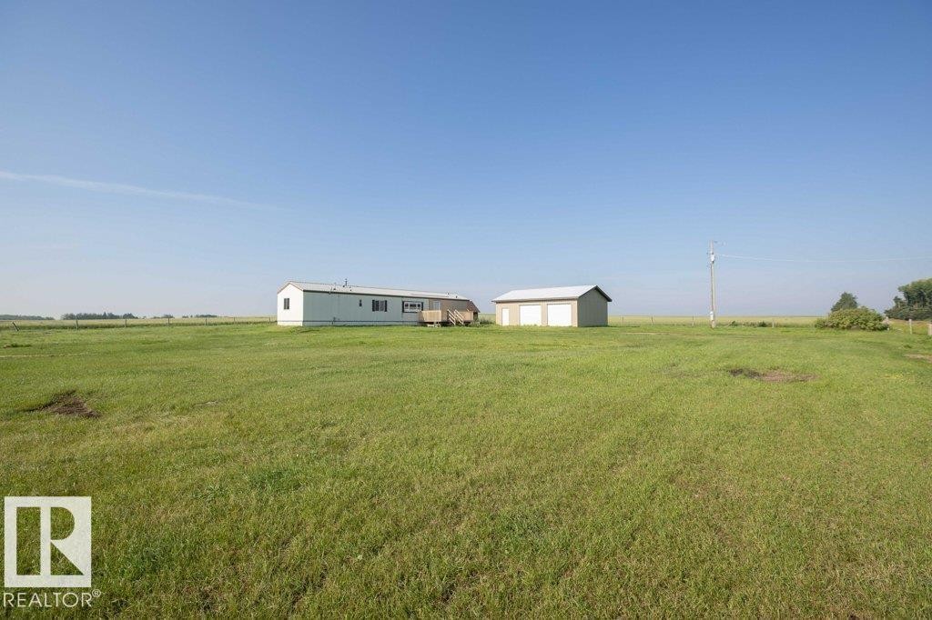 












26417 Twp Rd 582 

,
Rural Westlock County,




AB
T0G 1W0

