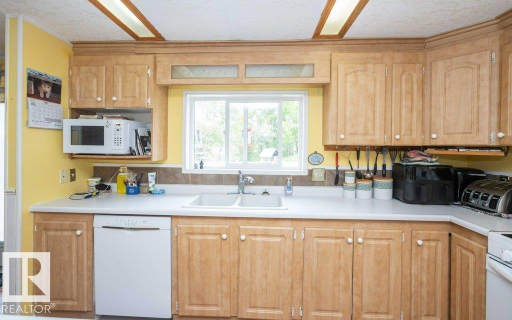 












4903A 47 Avenue 

,
Rural Westlock County,




AB
T0G 1H0

