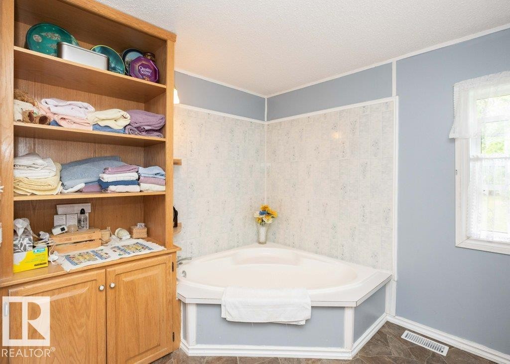 












4903A 47 Avenue 

,
Rural Westlock County,




AB
T0G 1H0

