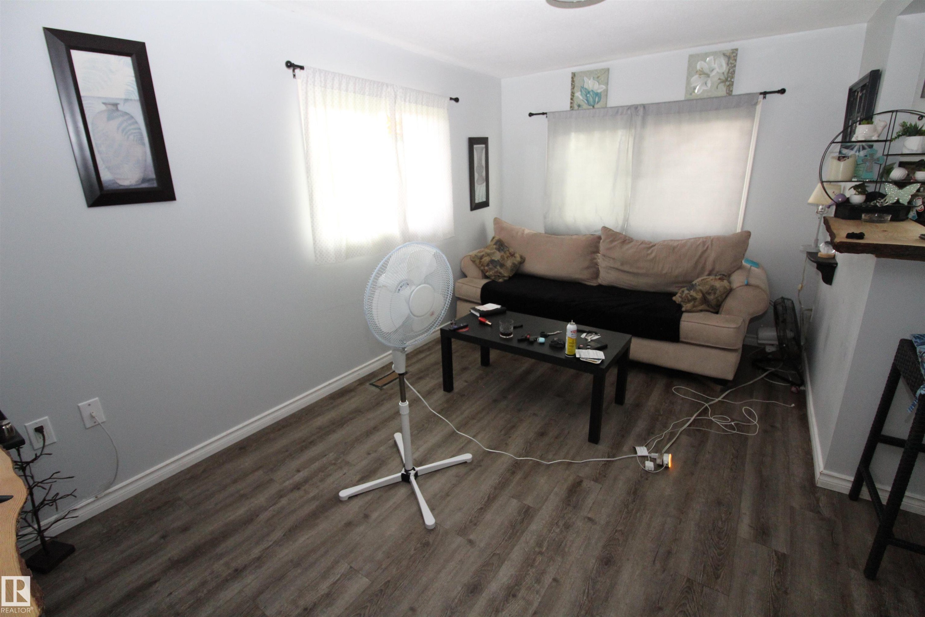 












5404 52 Street 

,
Clyde,




AB
T0G 0P0

