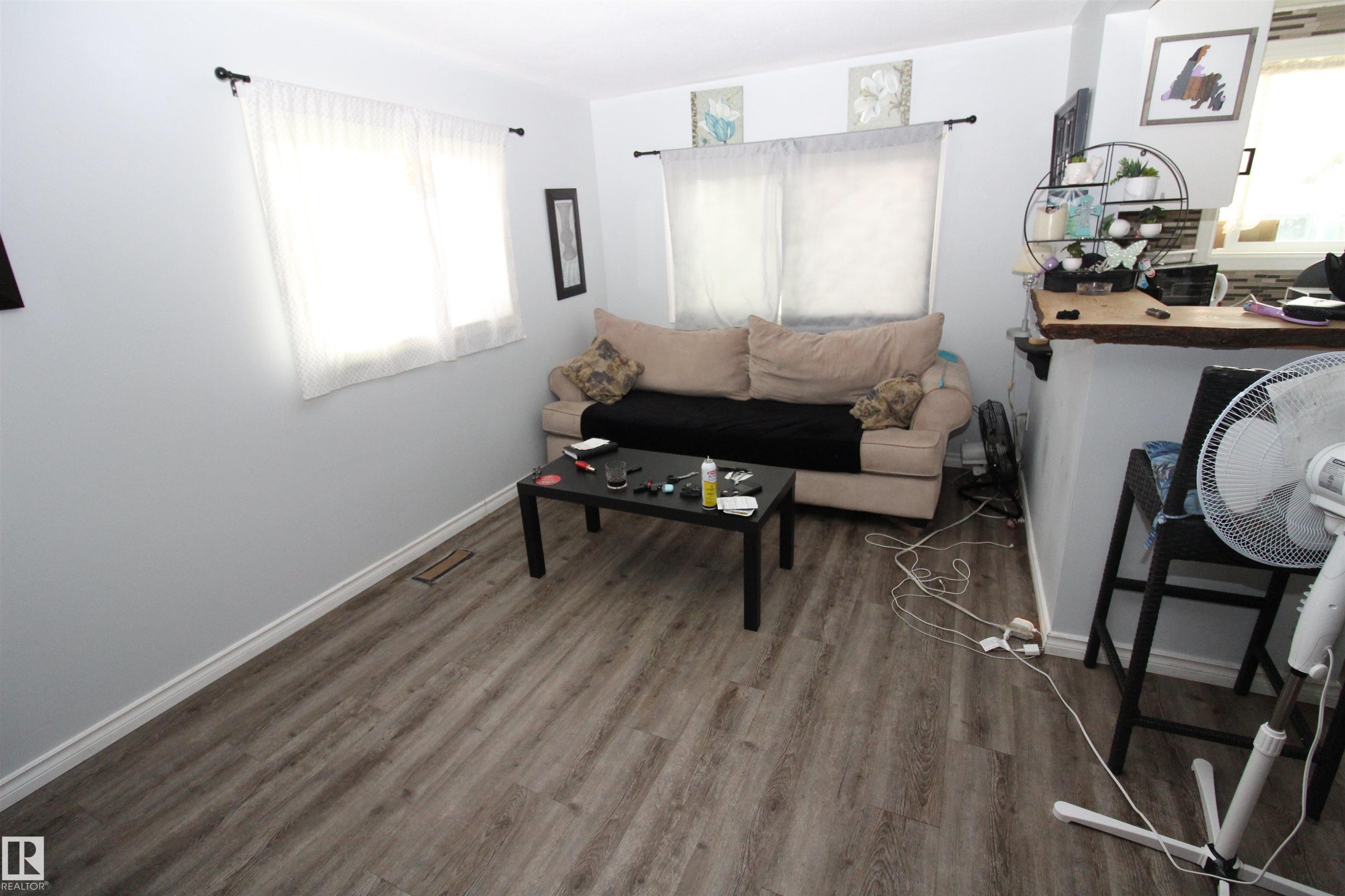 












5404 52 Street 

,
Clyde,




AB
T0G 0P0

